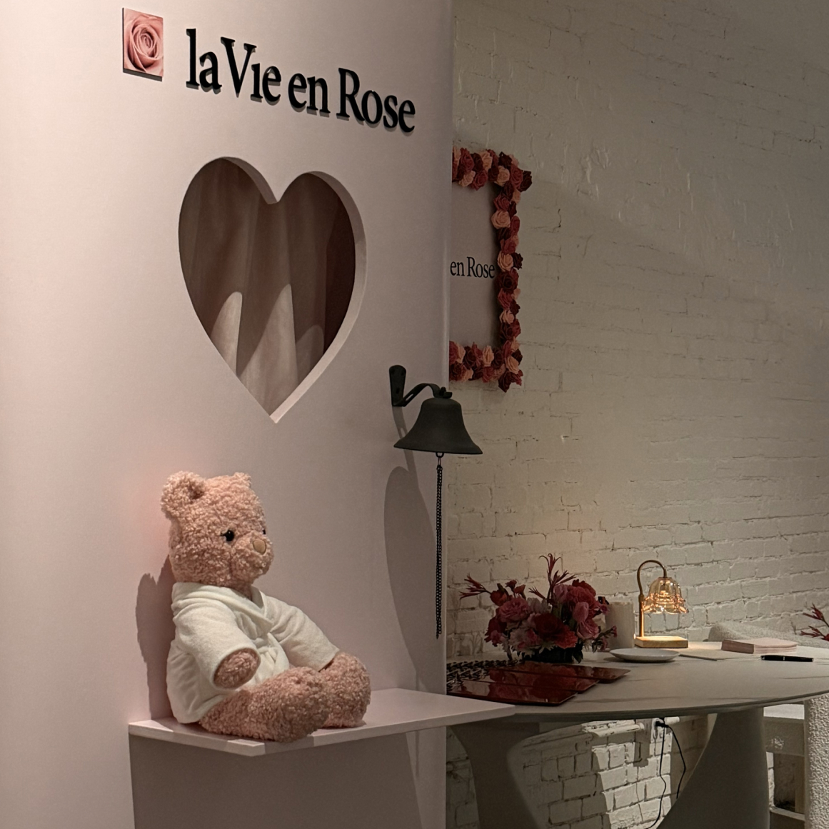 Several photos from our Valentine's Day event