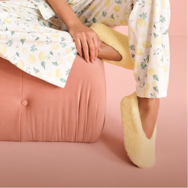 PAJAMAS-MOB.jpg
