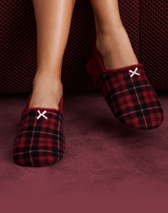 Red slippers with black checks