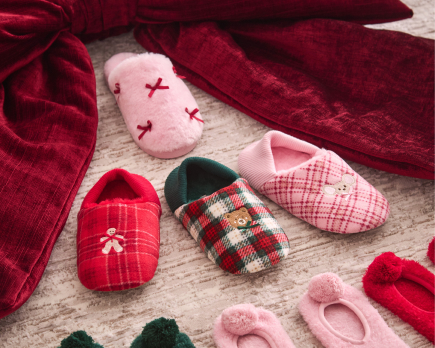 Slippers in festive colors