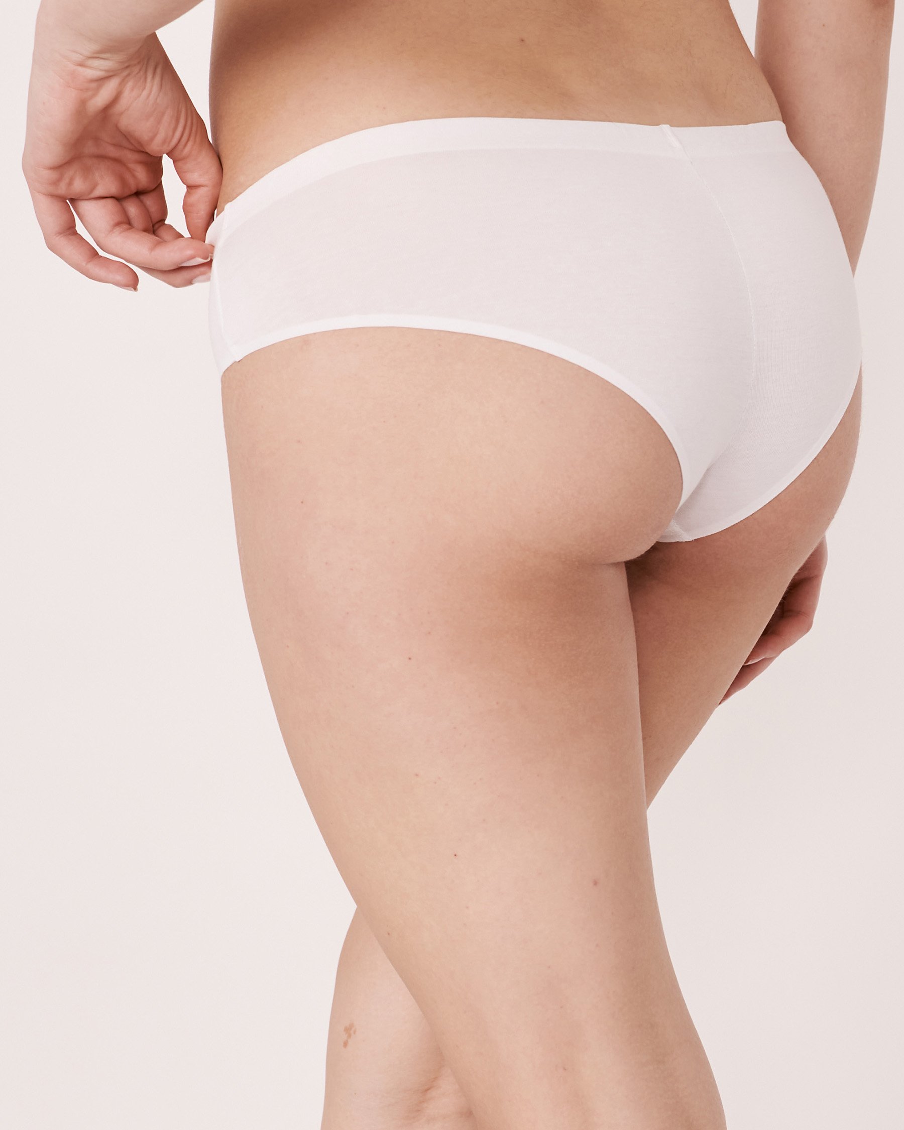 LA VIE EN ROSE Cotton Bonded Cheeky Panty White 20200062 - View2