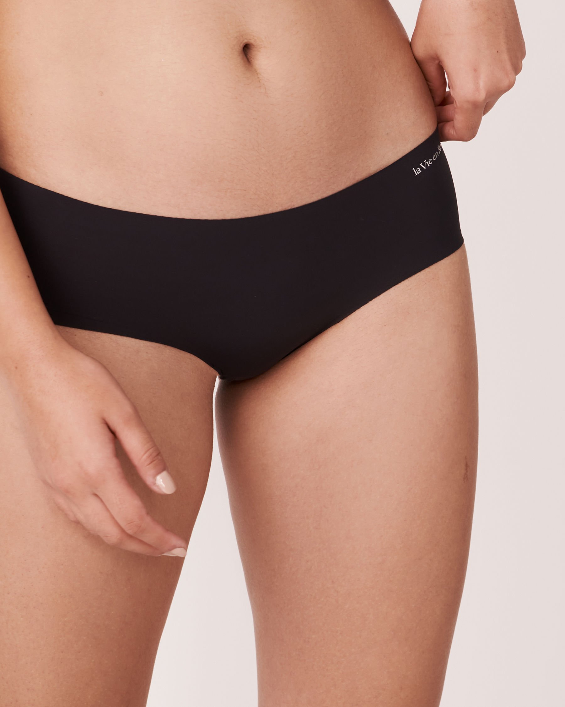 LA VIE EN ROSE Culotte aux hanches microfibre invisible Noir 619-223-1-00 - Voir1