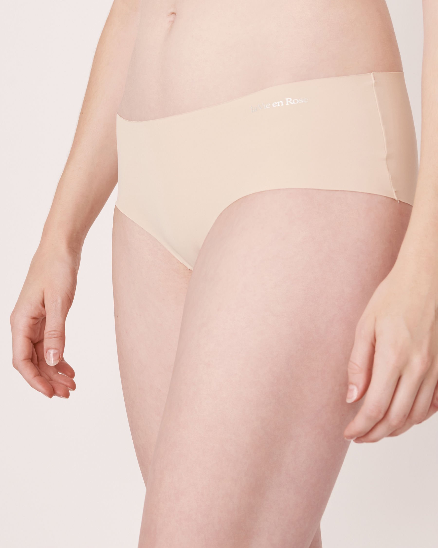 LA VIE EN ROSE Culotte aux hanches microfibre invisible Champagne 619-223-1-00 - View1