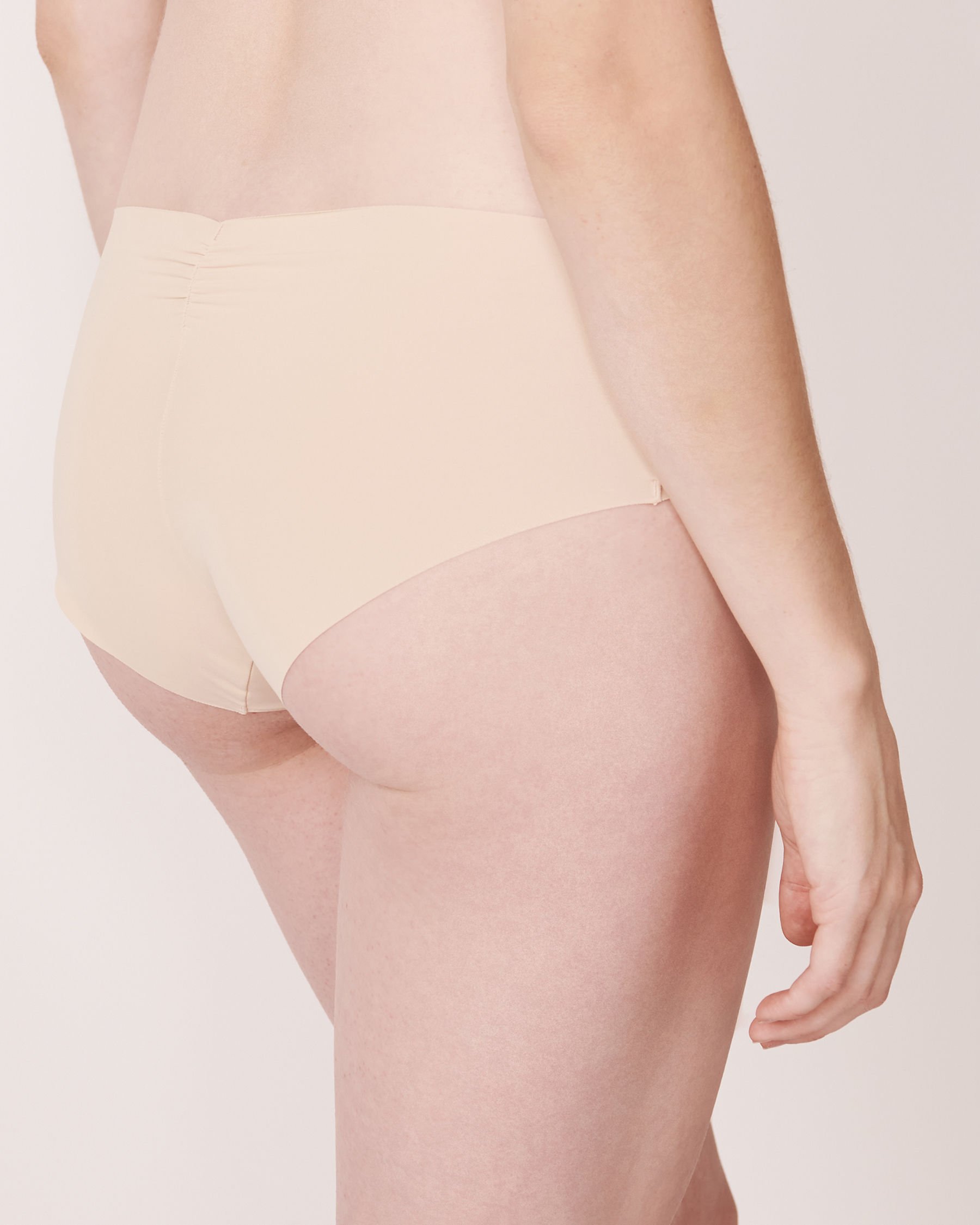 LA VIE EN ROSE Culotte aux hanches microfibre invisible Champagne 619-223-1-00 - View2