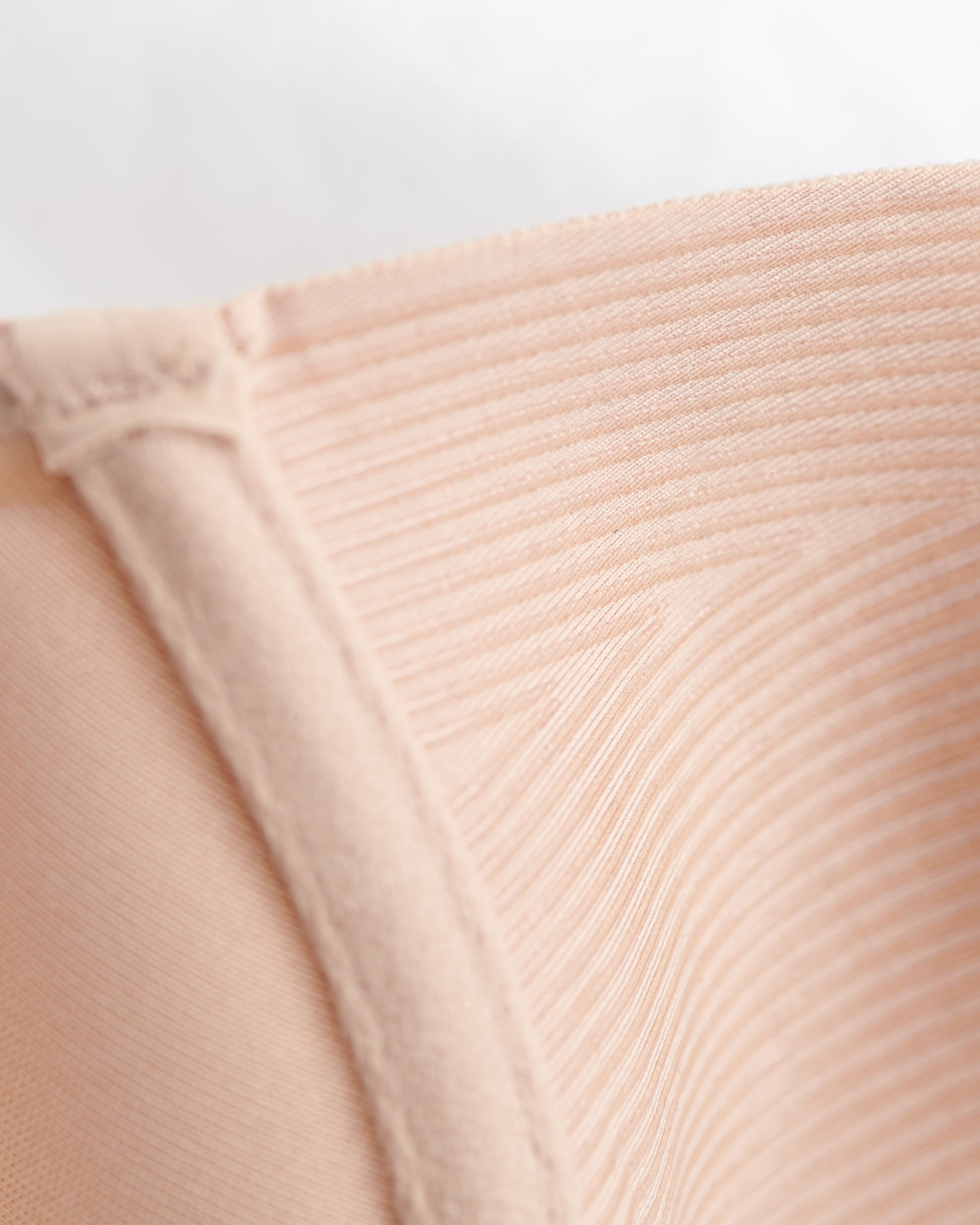 LA VIE EN ROSE Lightly Lined Spacer Foam Strapless Bra Latte 593-112-0-00 - View4