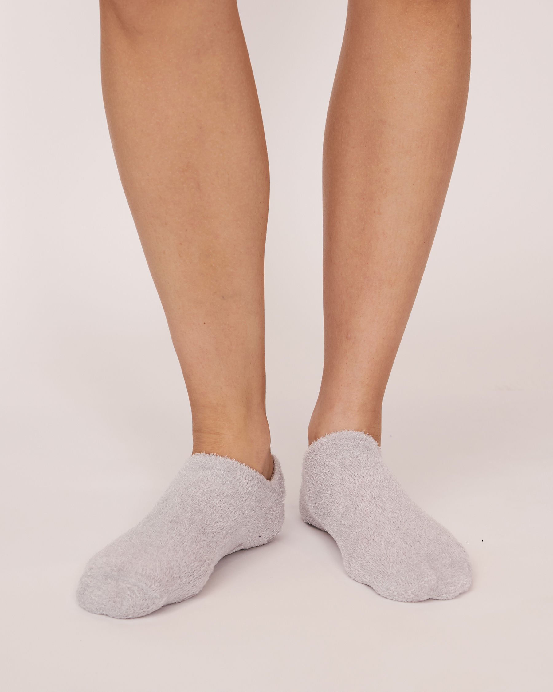 LA VIE EN ROSE Lavender Moisturizing Gel Socks Grey 431-514-1-00 - View1