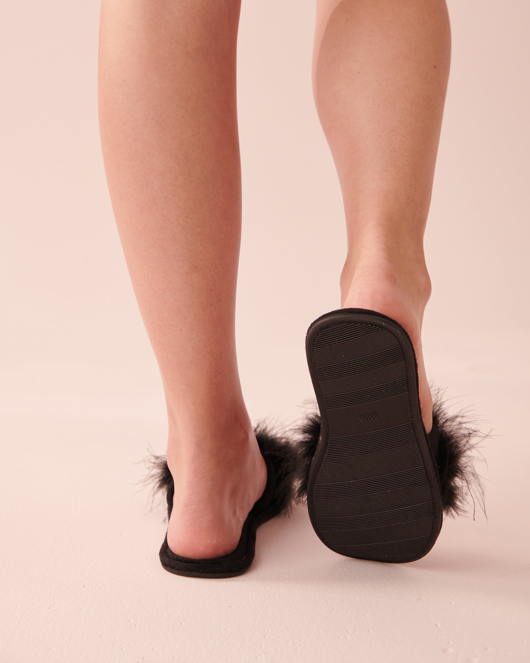 LA VIE EN ROSE Pantoufles mules ouvertes en mousse mémoire Noir 40700274 - Voir2