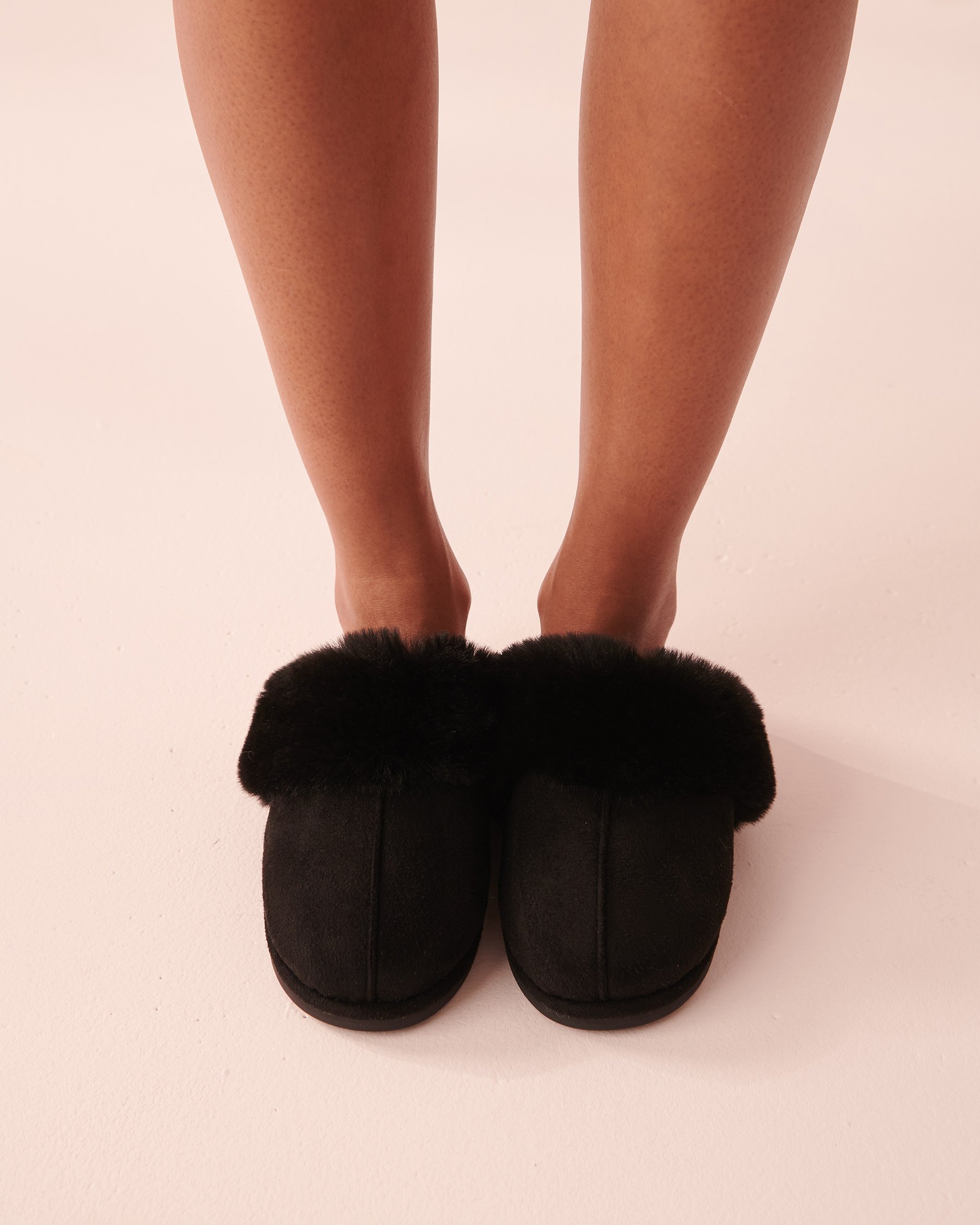 LA VIE EN ROSE Memory Foam Clog Slippers Black 40700271 - View3
