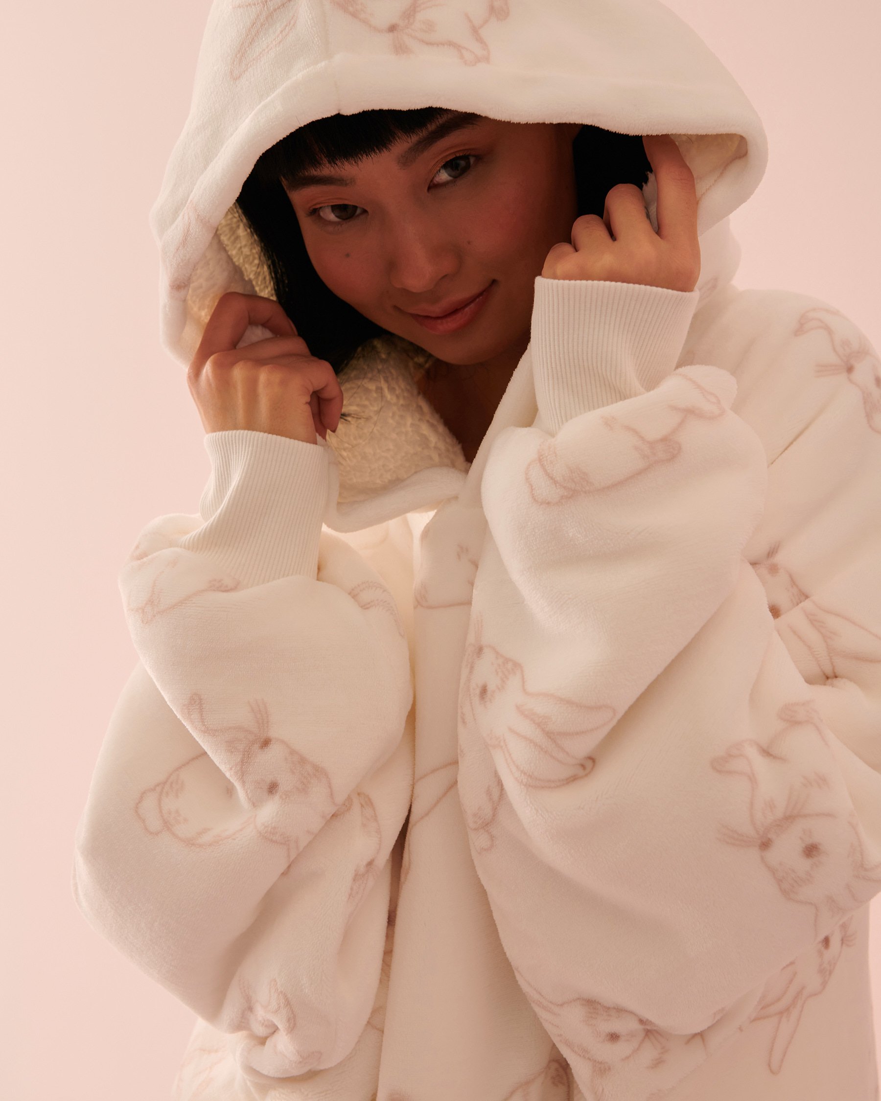 LA VIE EN ROSE Soft Plush Oversized Hoodie Little bunny 40700272 - View2