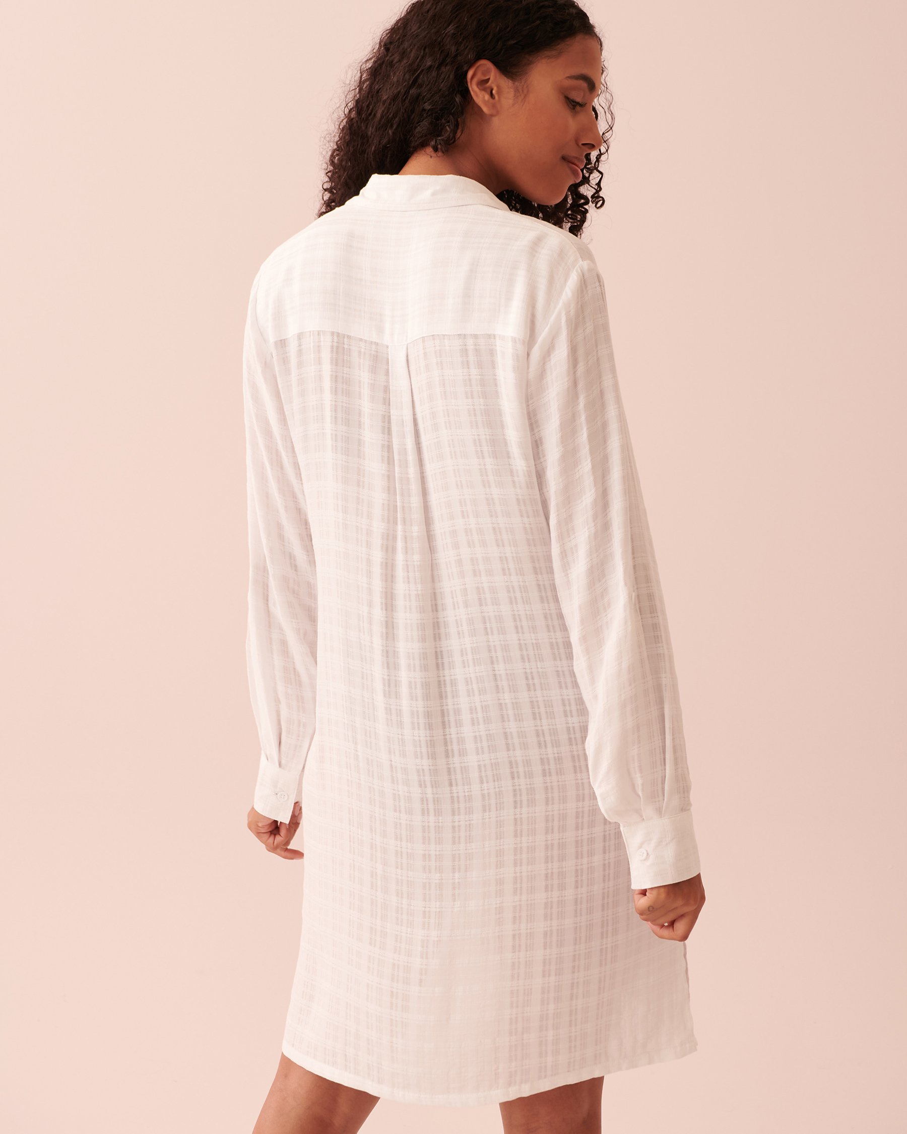 LA VIE EN ROSE AQUA Long Button-down Tunic White 80100013 - View2