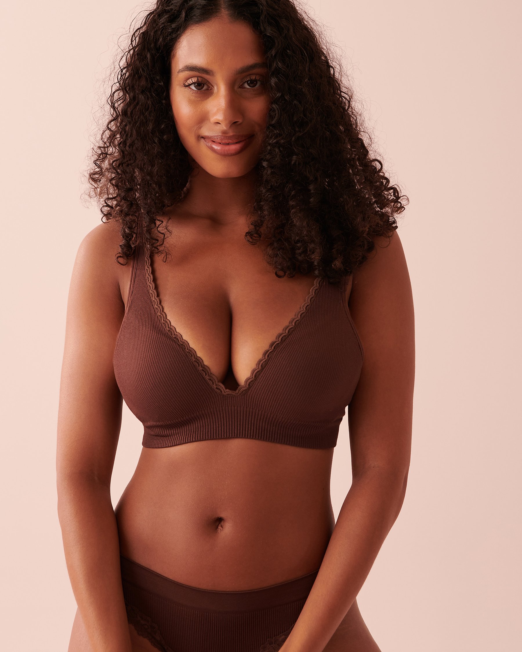 LA VIE EN ROSE Soutien-gorge push-up plongeant côtelé sans coutures Café velouté 10300109 - View2