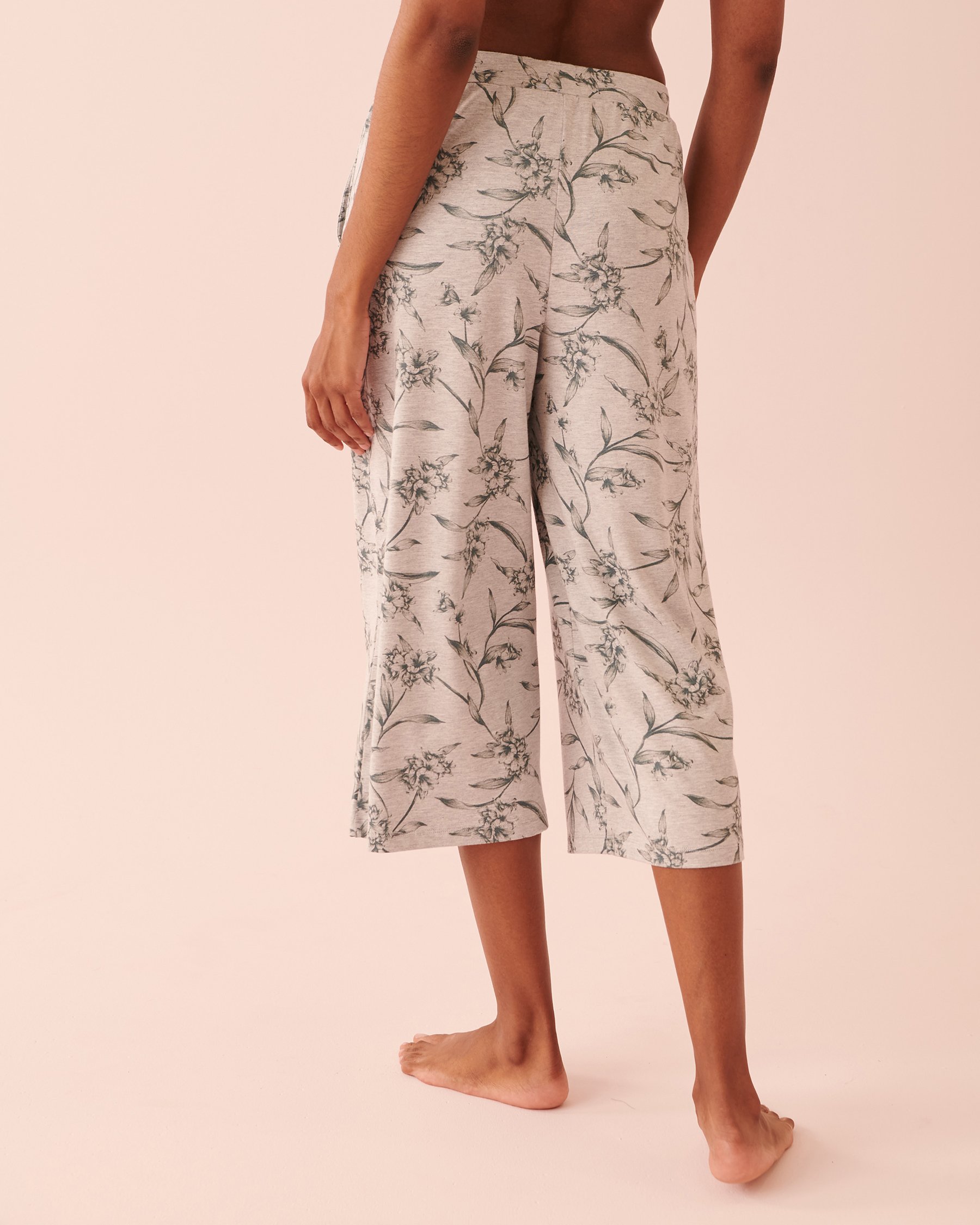 LA VIE EN ROSE Capri jambe large en bambou Fleurs bleues 40200466 - Voir2