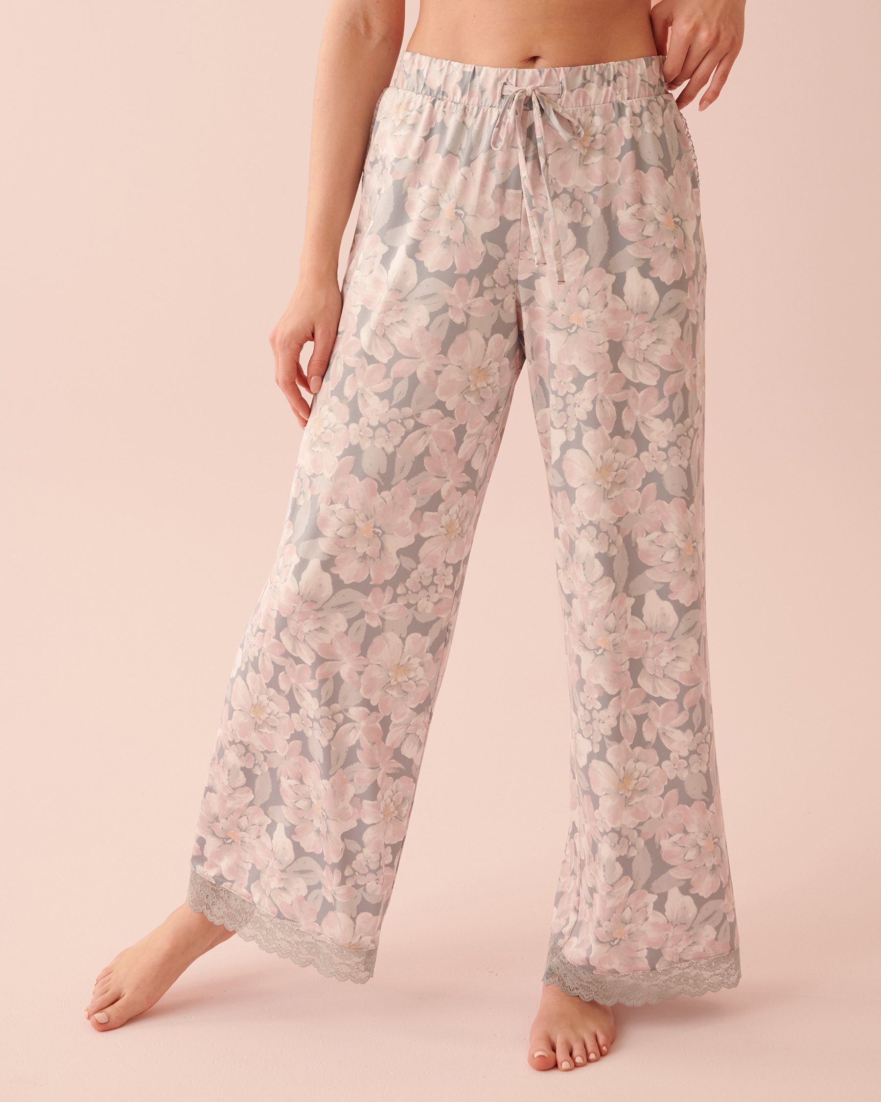 LA VIE EN ROSE Recycled Fibers Lace Detail Pants Flourishing garden 60200068 - View1