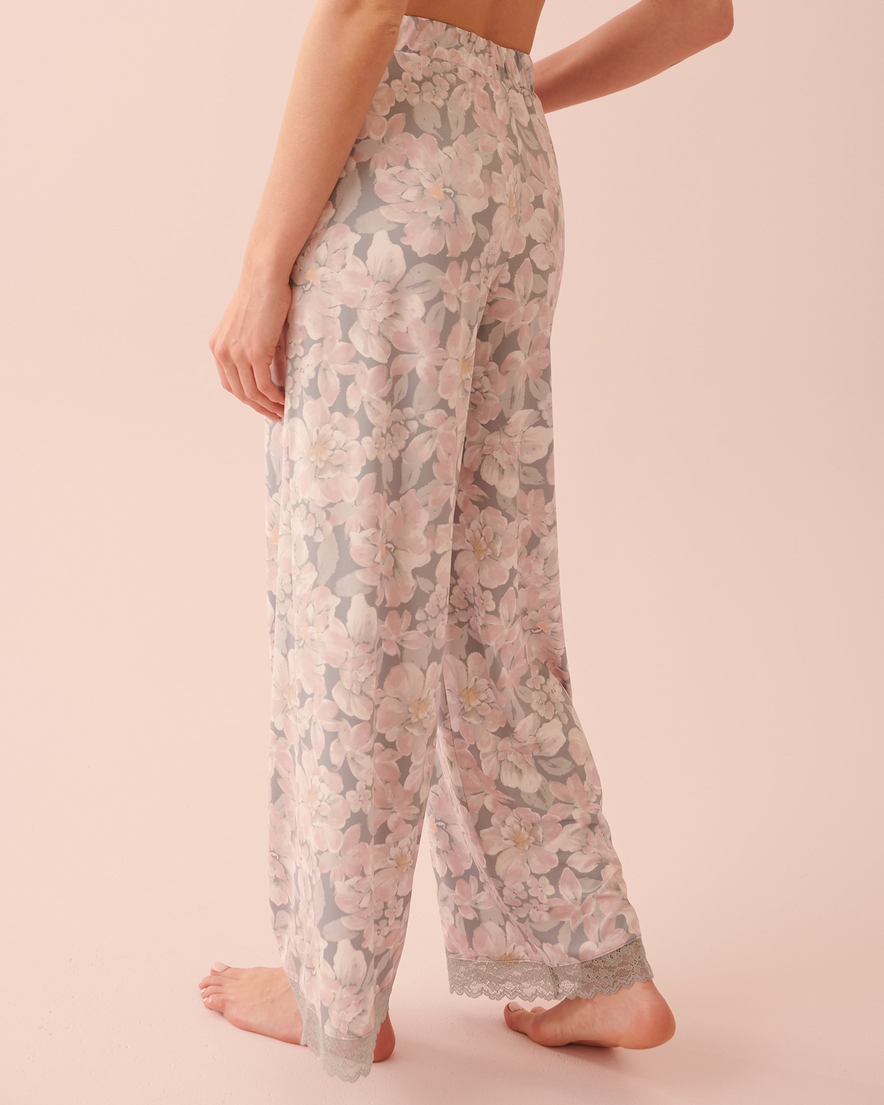 LA VIE EN ROSE Recycled Fibers Lace Detail Pants Flourishing garden 60200068 - View2