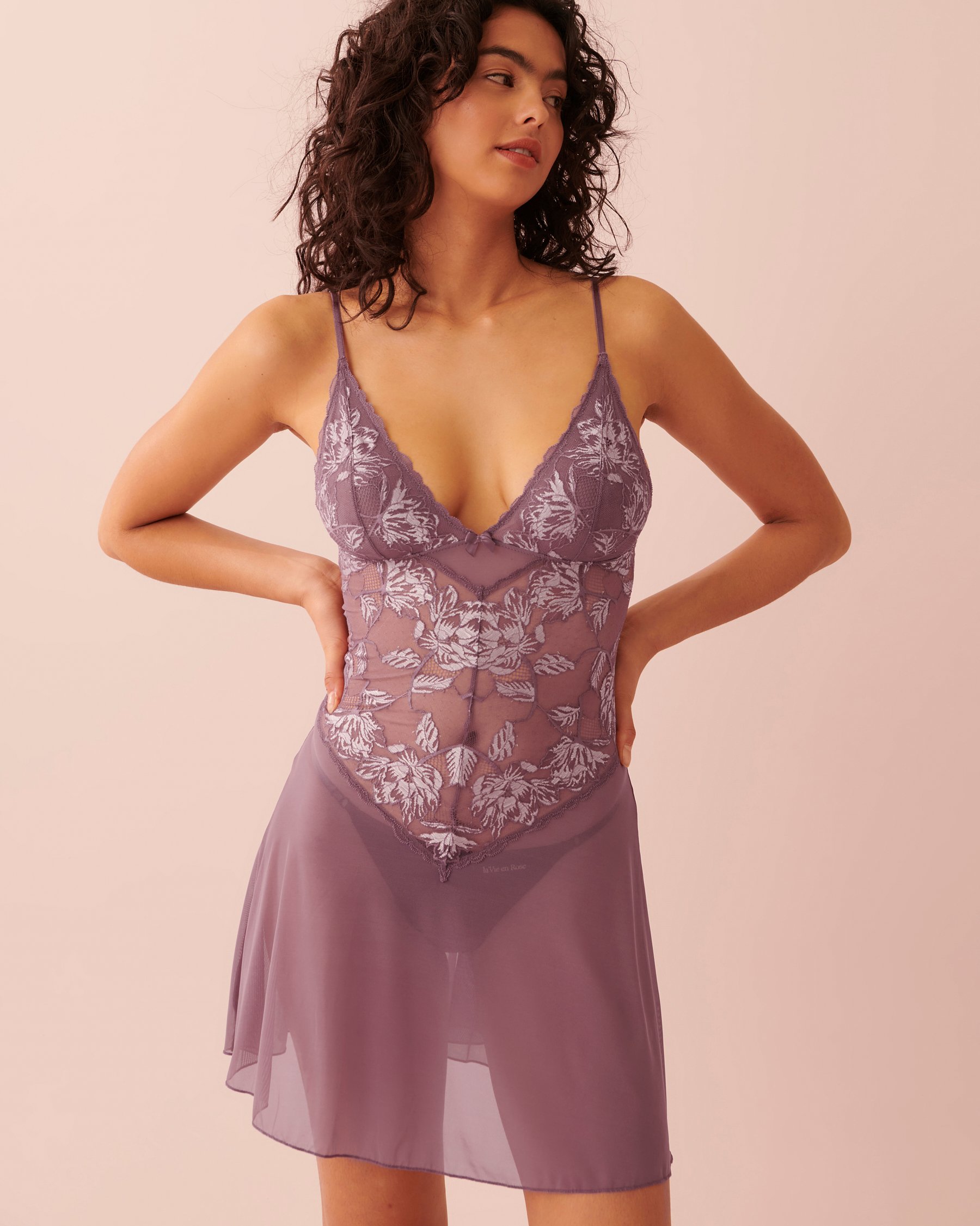 LA VIE EN ROSE Lace and Mesh Plunge Nightie Mauve 60500106 - View1
