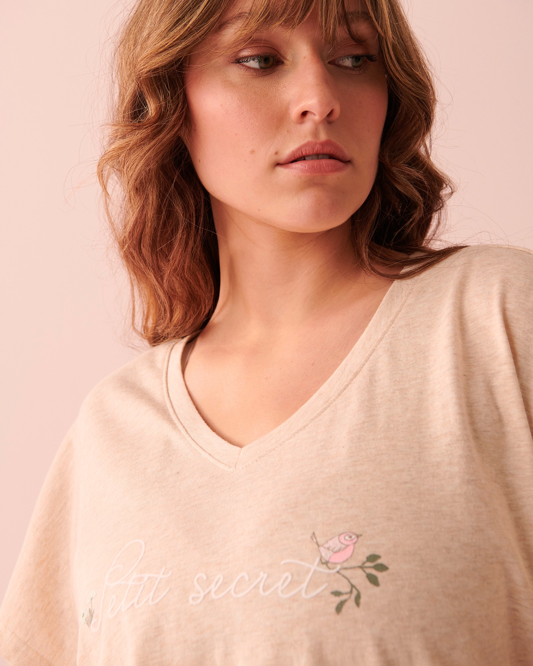 LA VIE EN ROSE T-shirt col en V en coton Mélange d'avoine 40100469 - Voir3