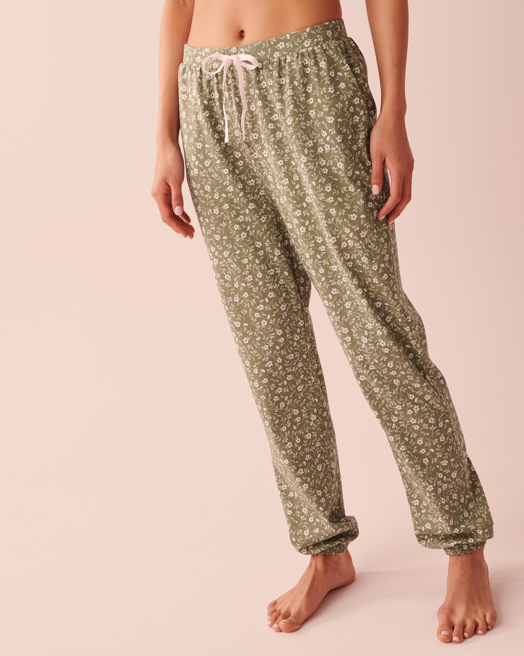 LA VIE EN ROSE Cotton Jogger Pyjama Pants Vetiver floral 40200465 - View1