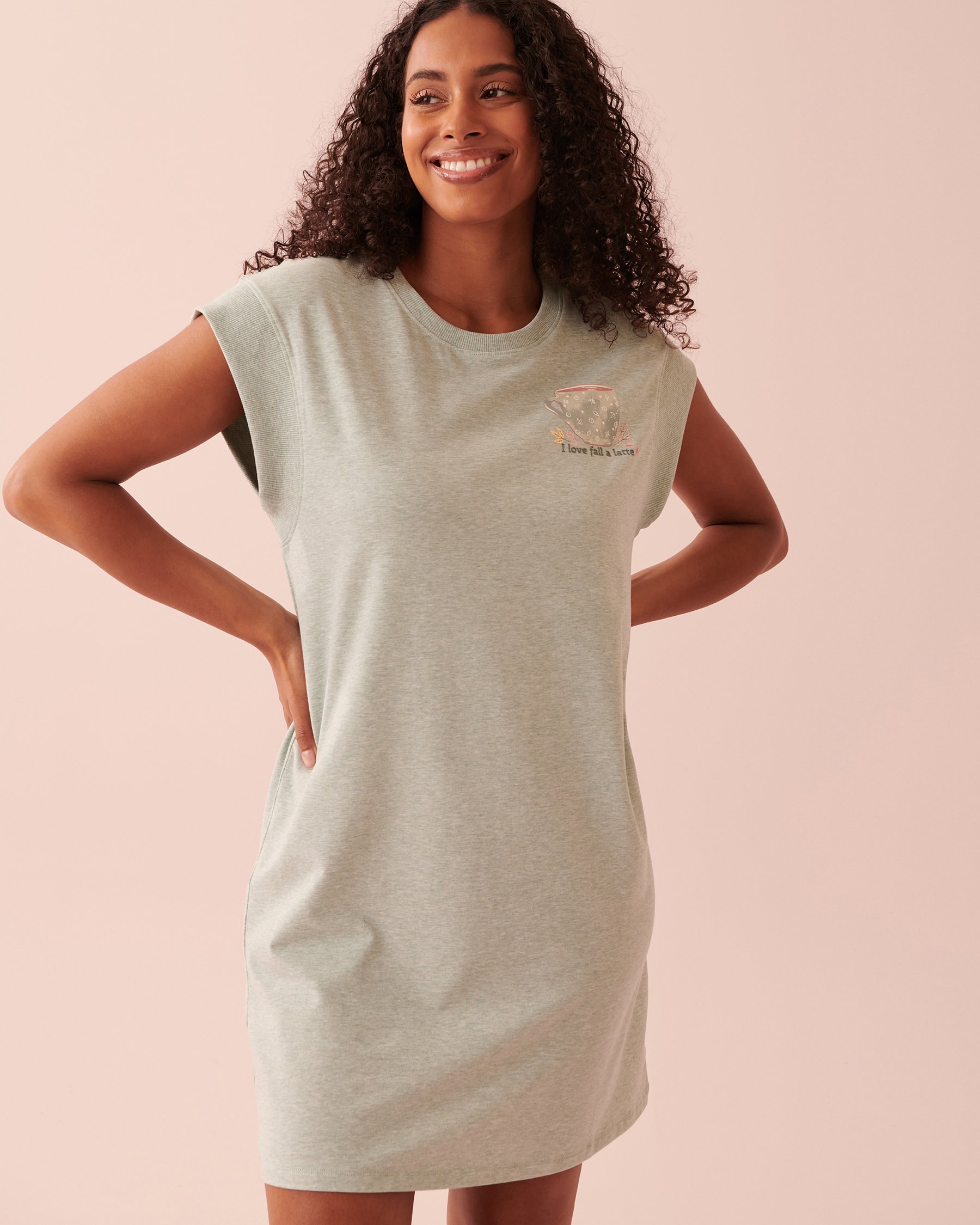 LA VIE EN ROSE Chemise de nuit côtelée manches courtes Mélange bleu du matin 40500283 - Voir1