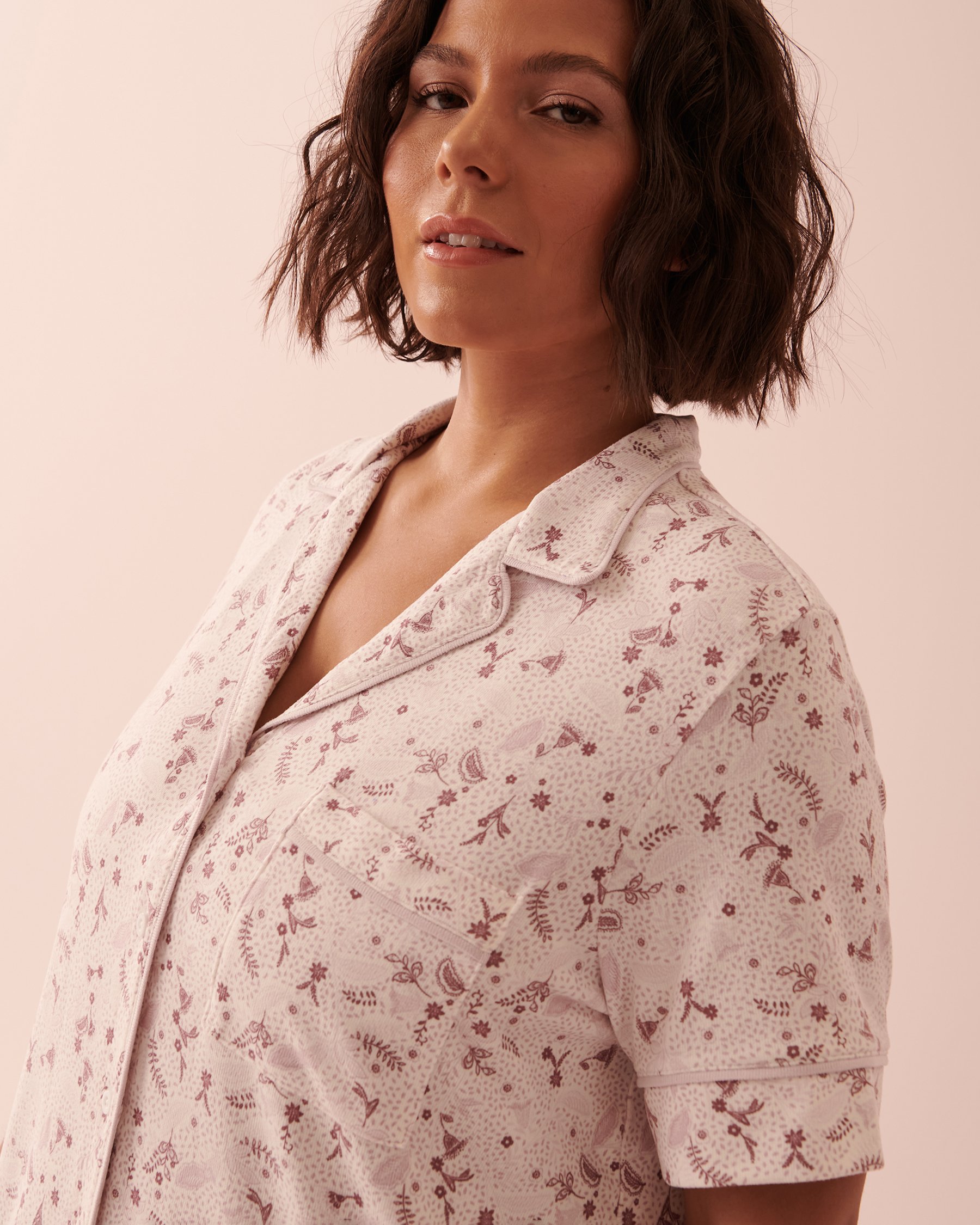 LA VIE EN ROSE Chemise de nuit boutonnée en tricot doux Fleurs bohémiennes 40500287 - Voir3