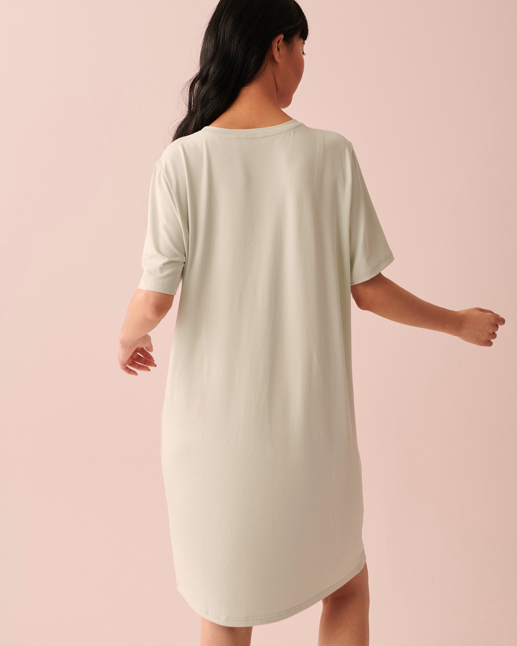 LA VIE EN ROSE Chemise de nuit manches courtes ultra douce Gris nuageux 40500290 - Voir2