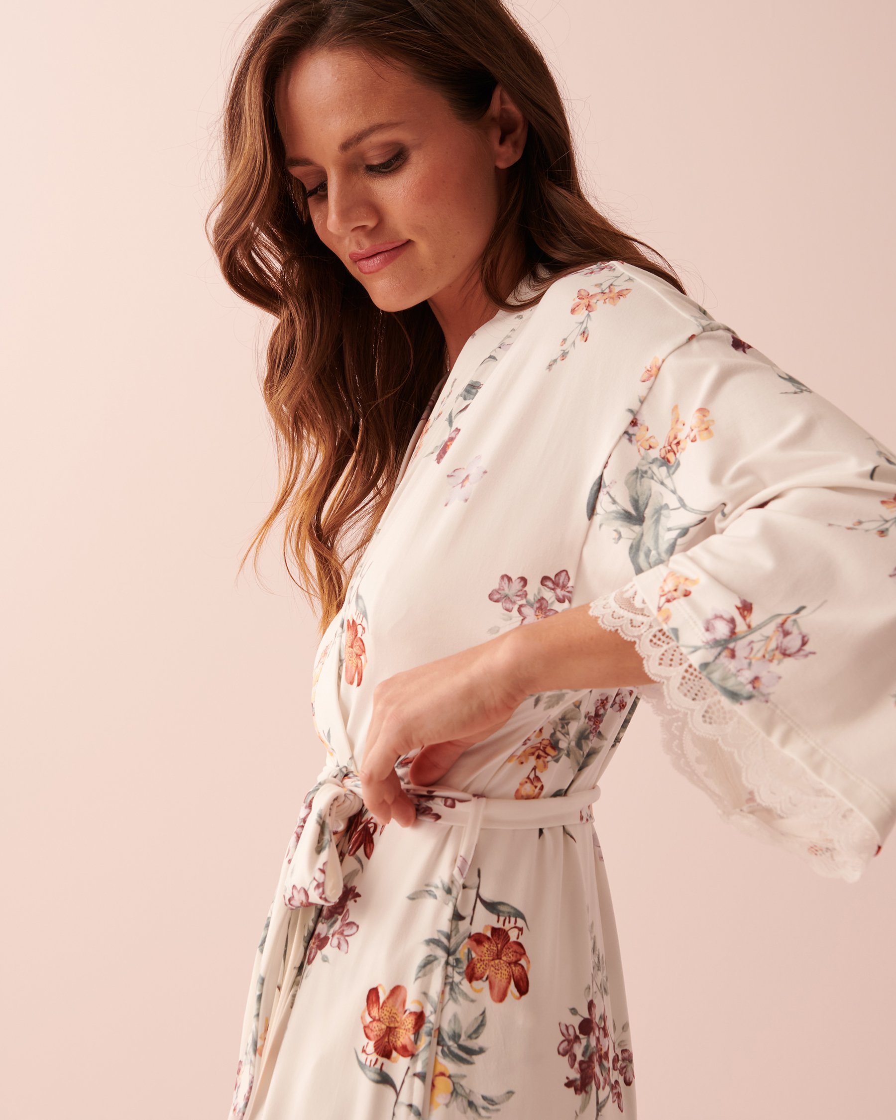 LA VIE EN ROSE Super Soft Lace Trim Kimono Bucolic bouquet 40600134 - View3