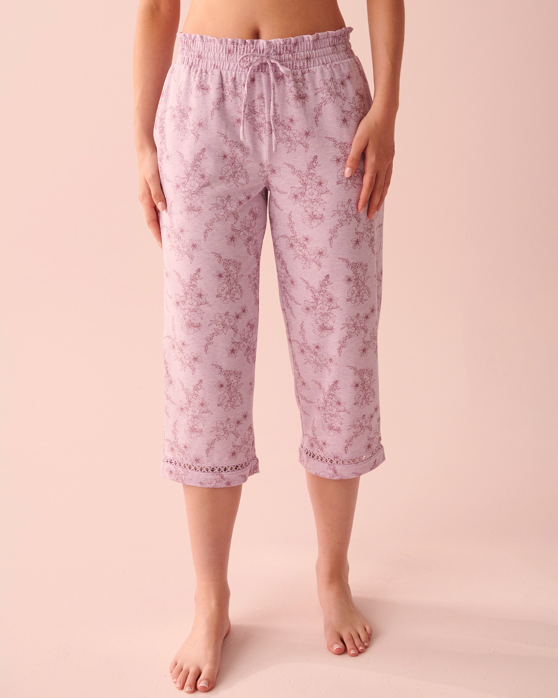 LA VIE EN ROSE Crochet Trim Straight Leg Capri Lavender bloom 40200443 - View1