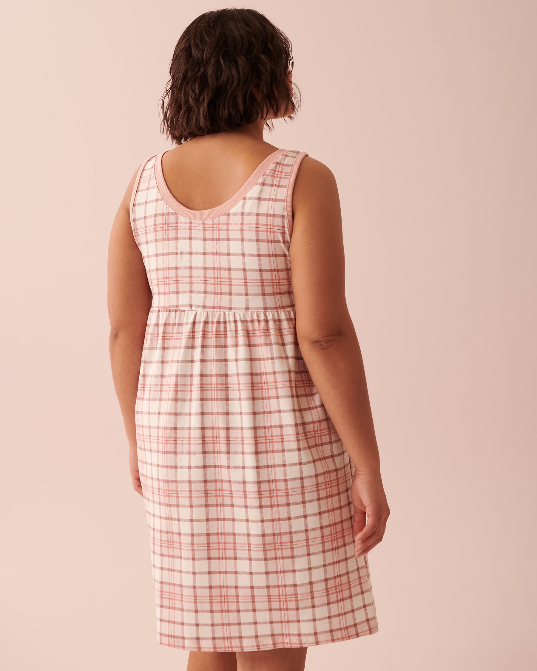 LA VIE EN ROSE Printed V-Neck Nightie Pink peony plaid 40500284 - View2