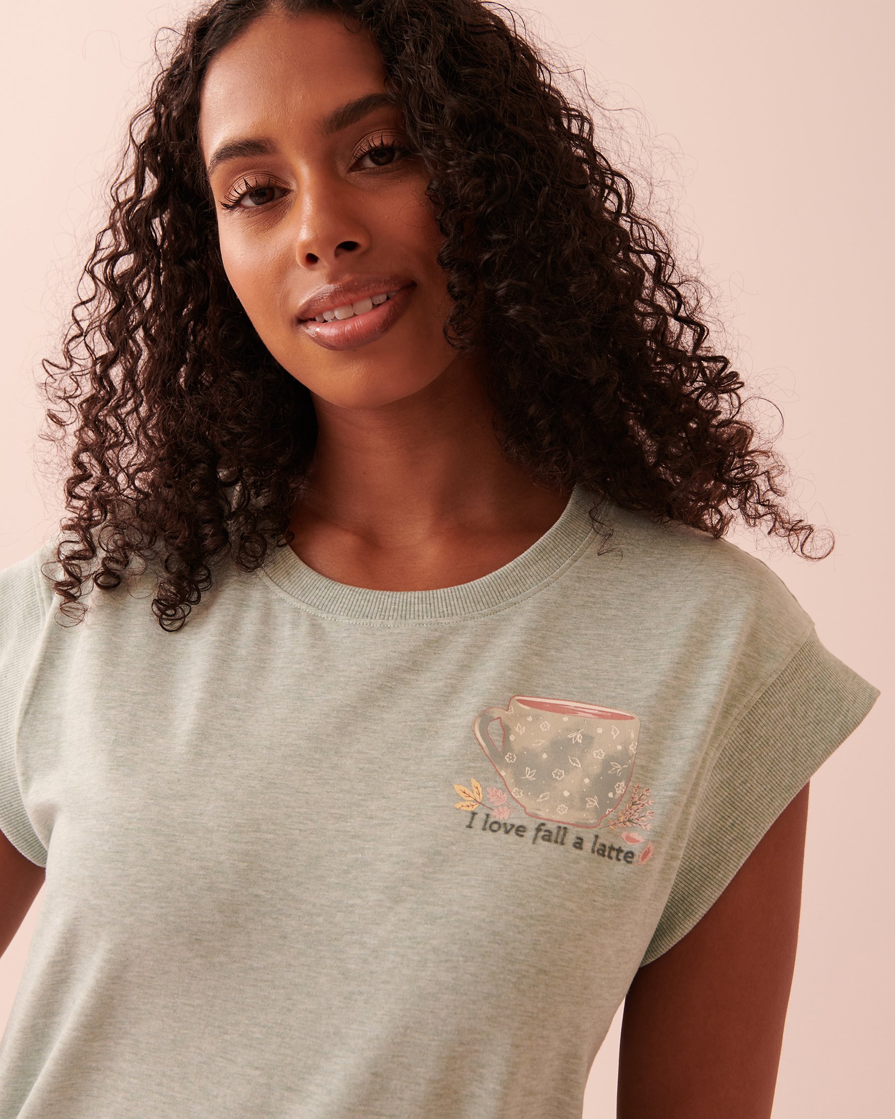 LA VIE EN ROSE Chemise de nuit côtelée manches courtes Mélange bleu du matin 40500283 - View3