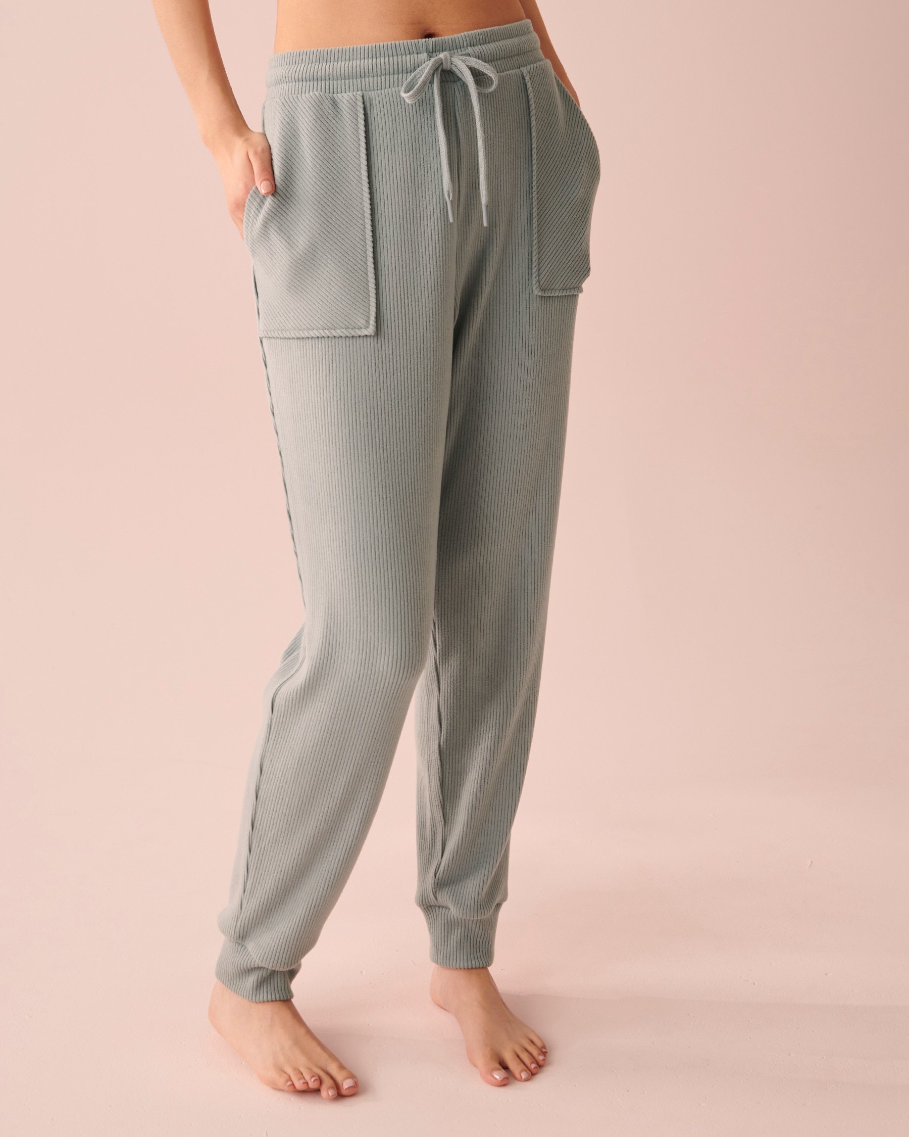 LA VIE EN ROSE Pantalon ajusté côtelé en tricot doux Bleu du matin 40200449 - View1