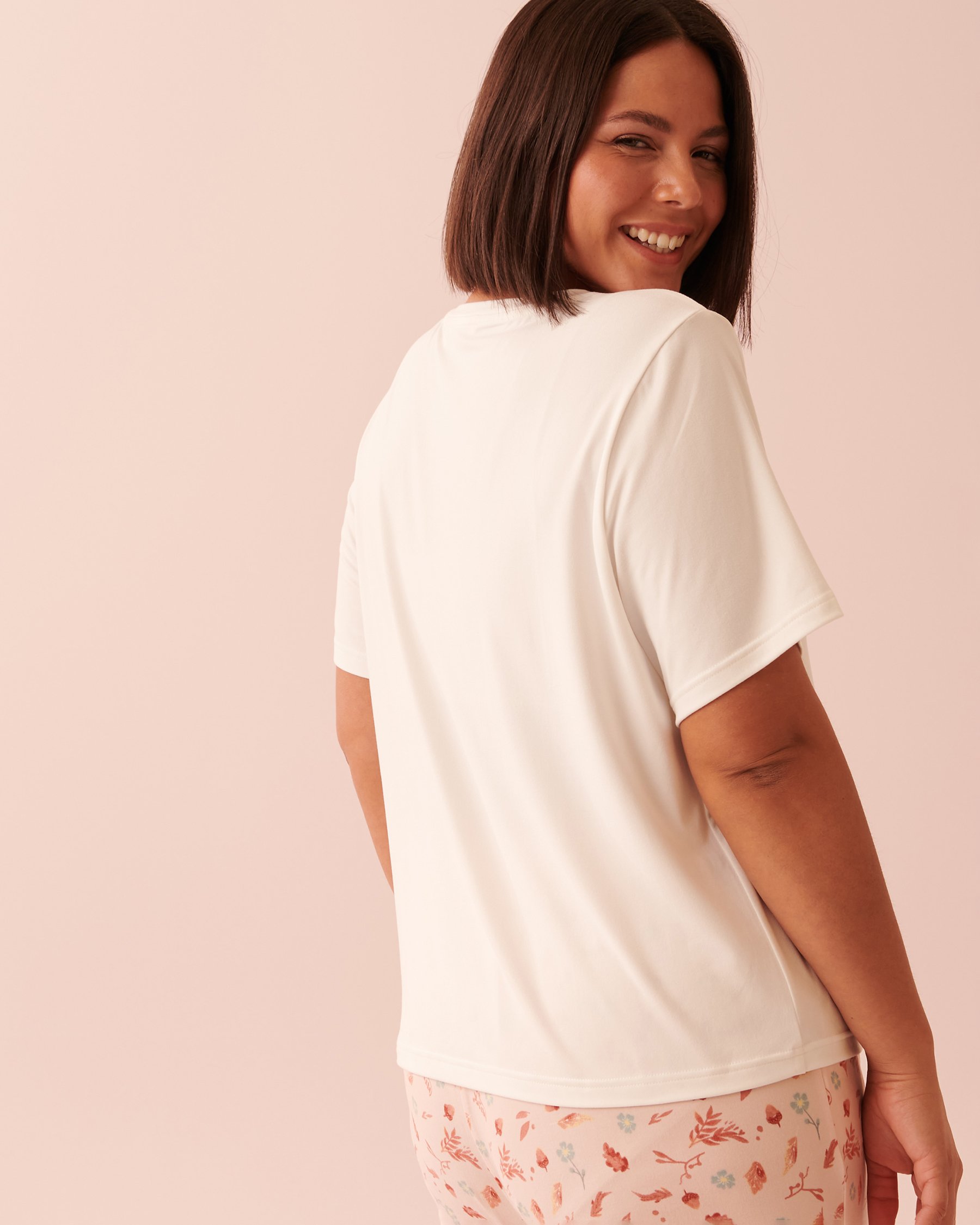 LA VIE EN ROSE Super Soft Crew Neck T-shirt Snow white 40100463 - View2