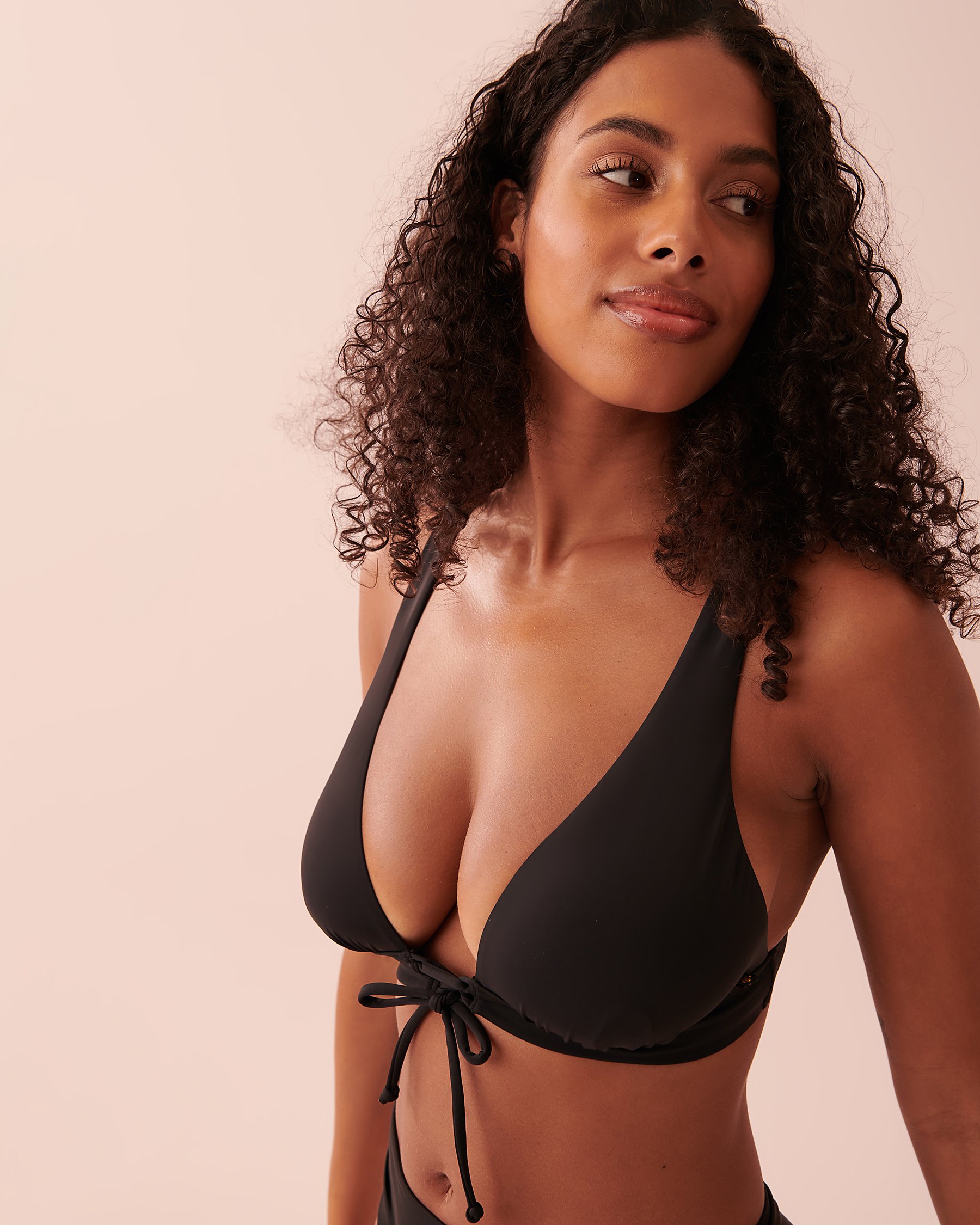 LA VIE EN ROSE AQUA SOLID Triangle Bikini Top Black 70100497 - View3