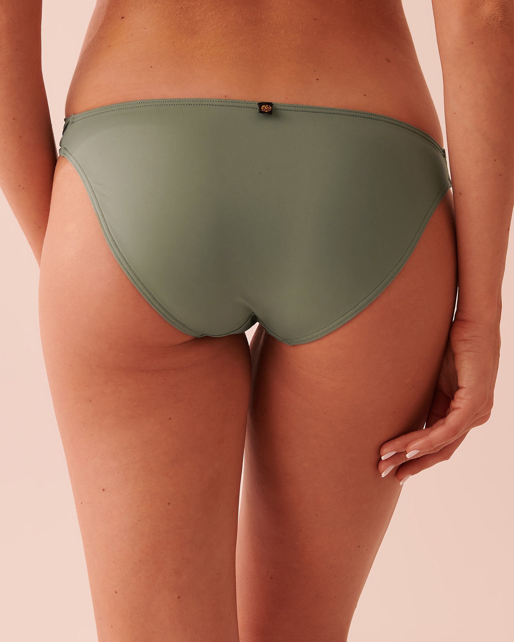 LA VIE EN ROSE AQUA Bas de bikini côtés plissés en fibres recyclées SOLID Vert agave 70300467 - Voir2