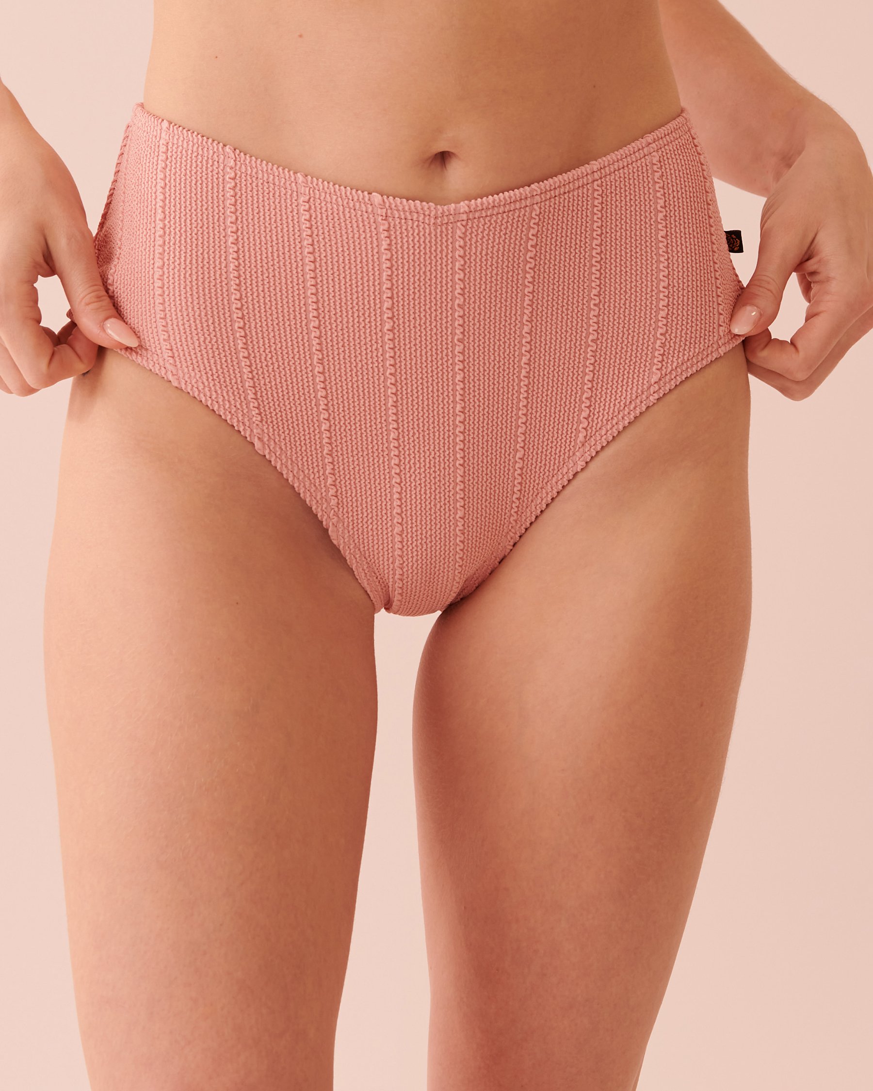 LA VIE EN ROSE AQUA Bas de bikini cheeky taille haute TEXTURED Rose poudré 70300476 - View1