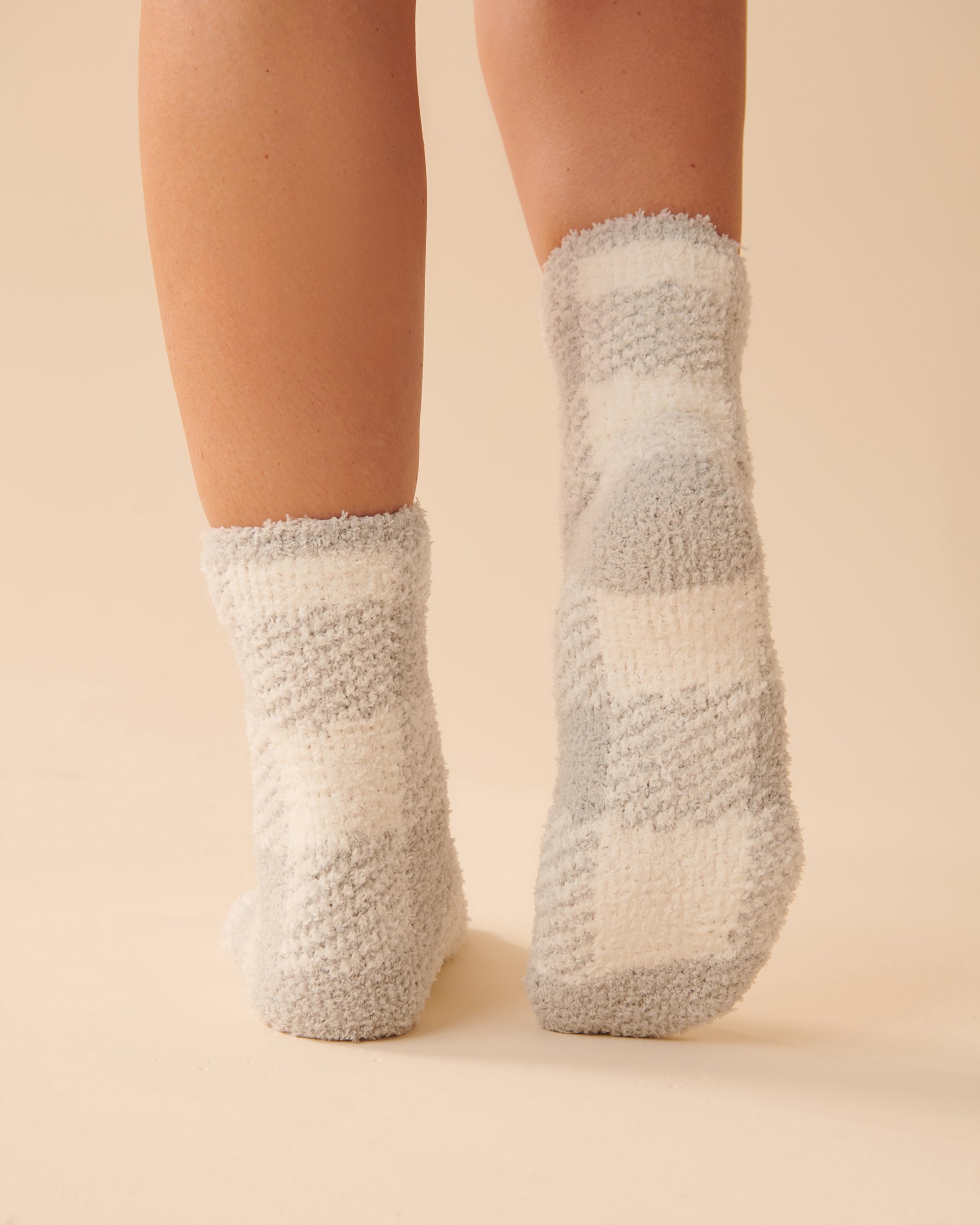 LA VIE EN ROSE 2 Pairs of Recycled Chenille Socks Grey plaid 40700284 - View4