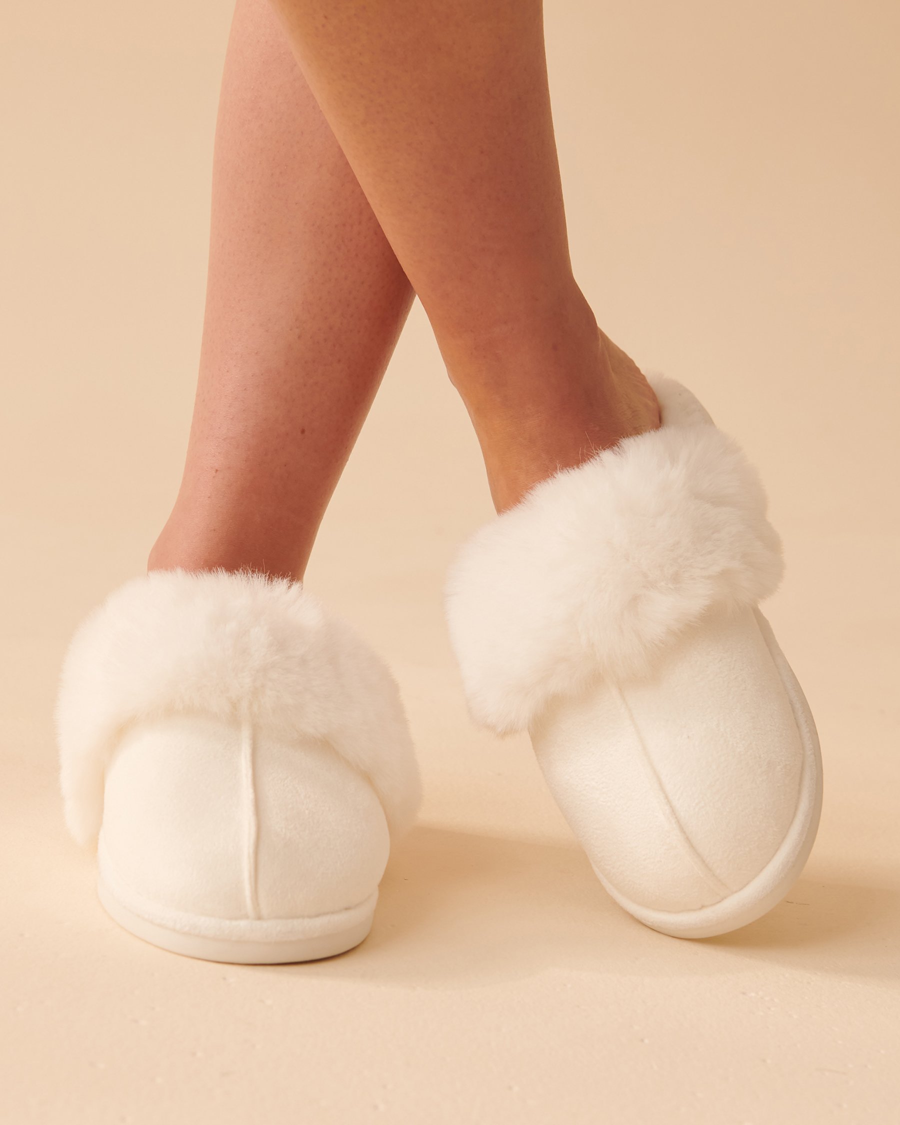 LA VIE EN ROSE Memory Foam Clog Slippers Snow white 40700276 - View3