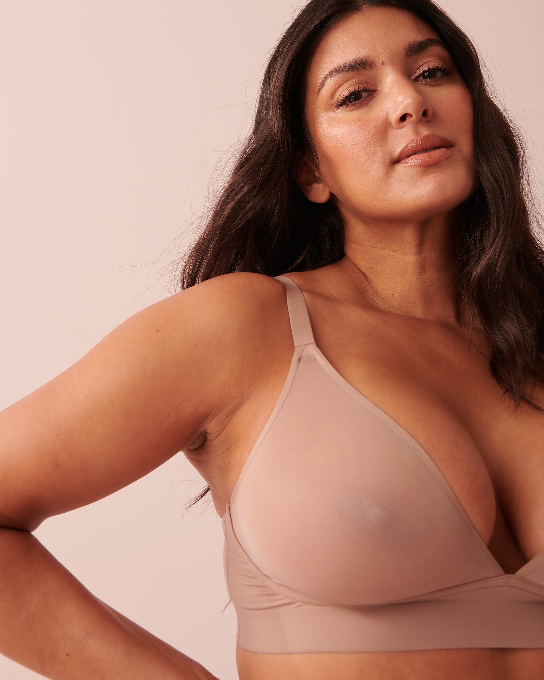 LA VIE EN ROSE Sheer Mesh Bralette Mocha 10100112 - View3