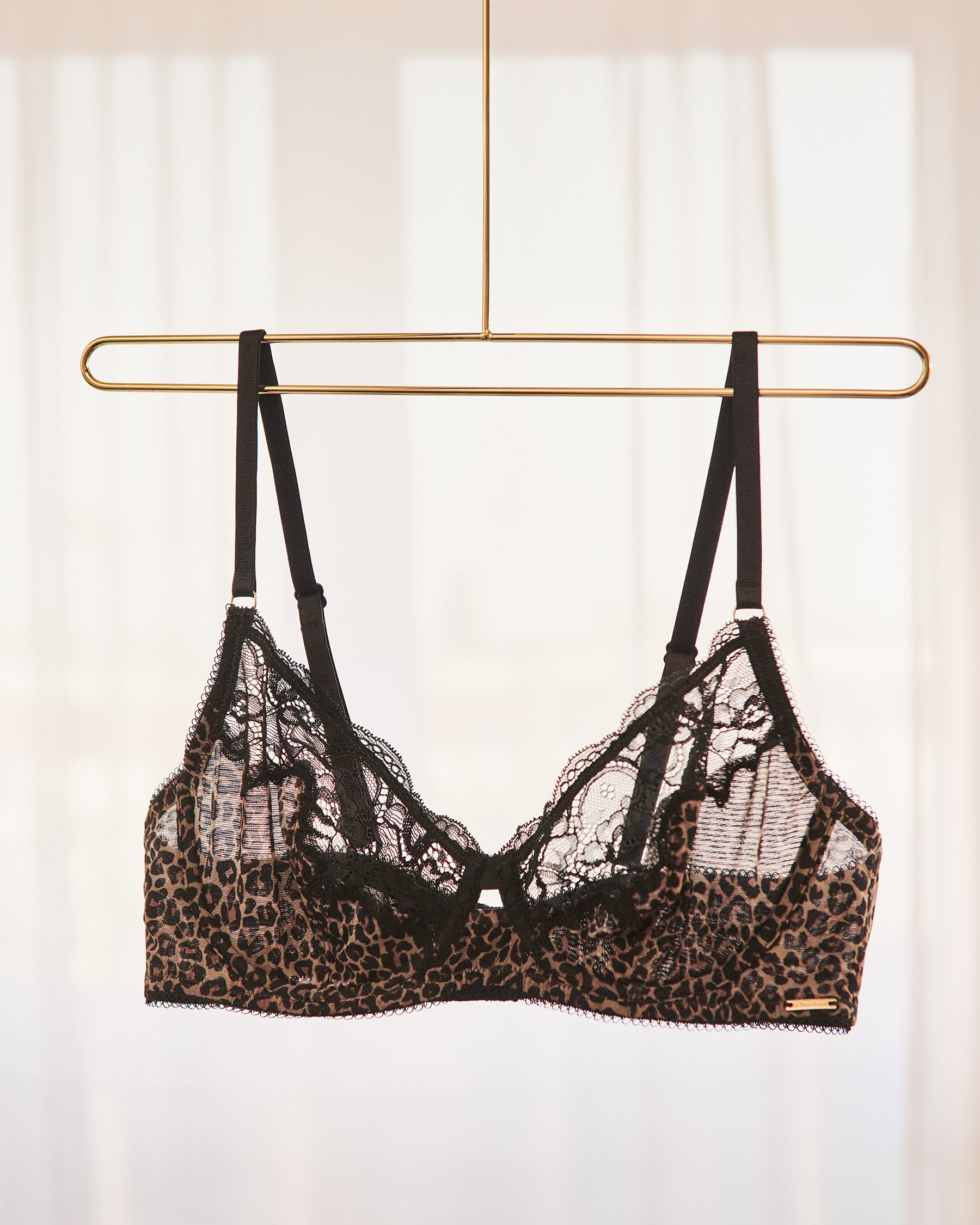 LA VIE EN ROSE Leopard Print Unlined Lace and Mesh Bra Leopard 10100118 - View7