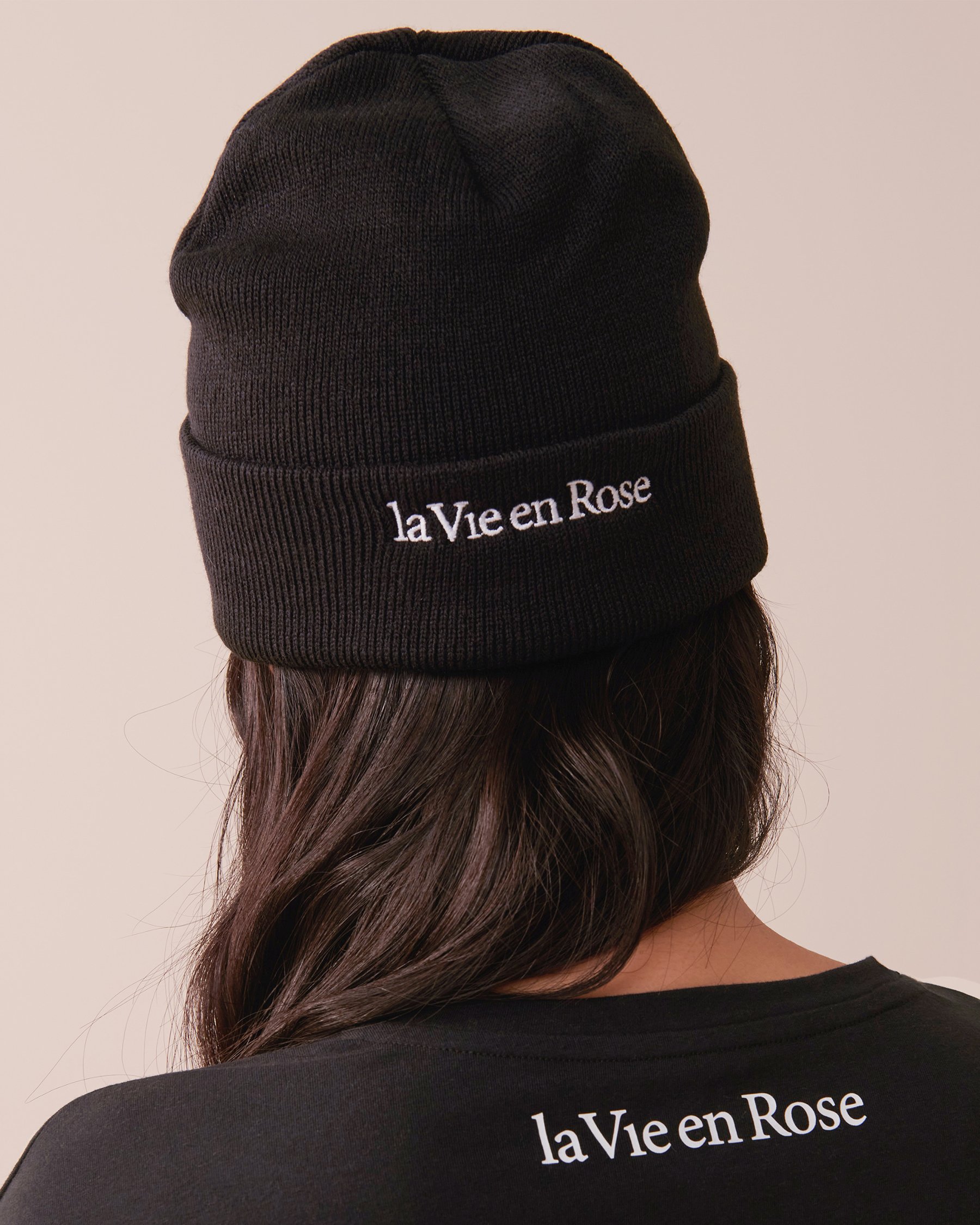 LA VIE EN ROSE Be Your Own Breast Friend Beanie Black 90400010 - View2