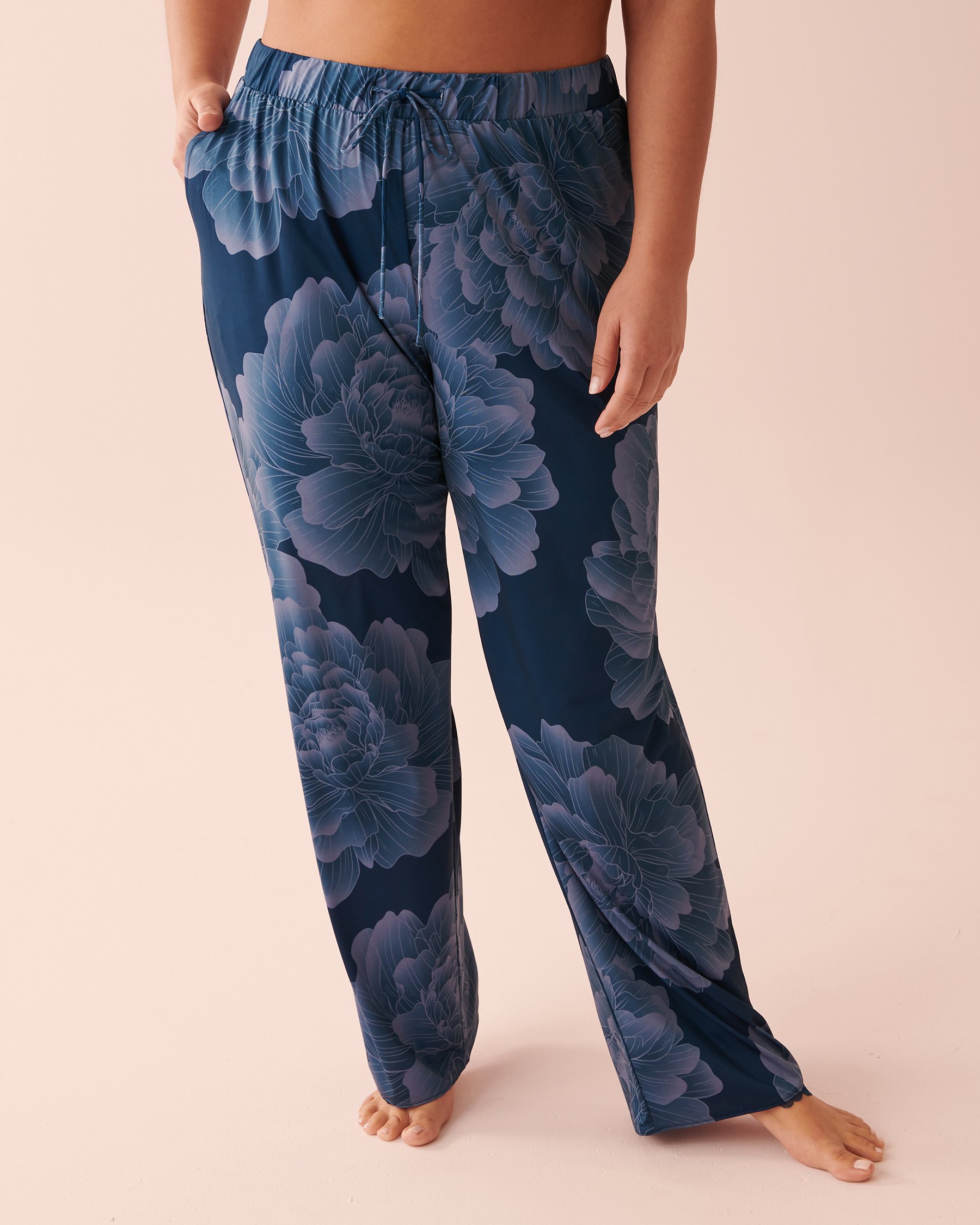 LA VIE EN ROSE Pantalon bordure de dentelle en fibres recyclées Pivoine de minuit 60200076 - Voir4