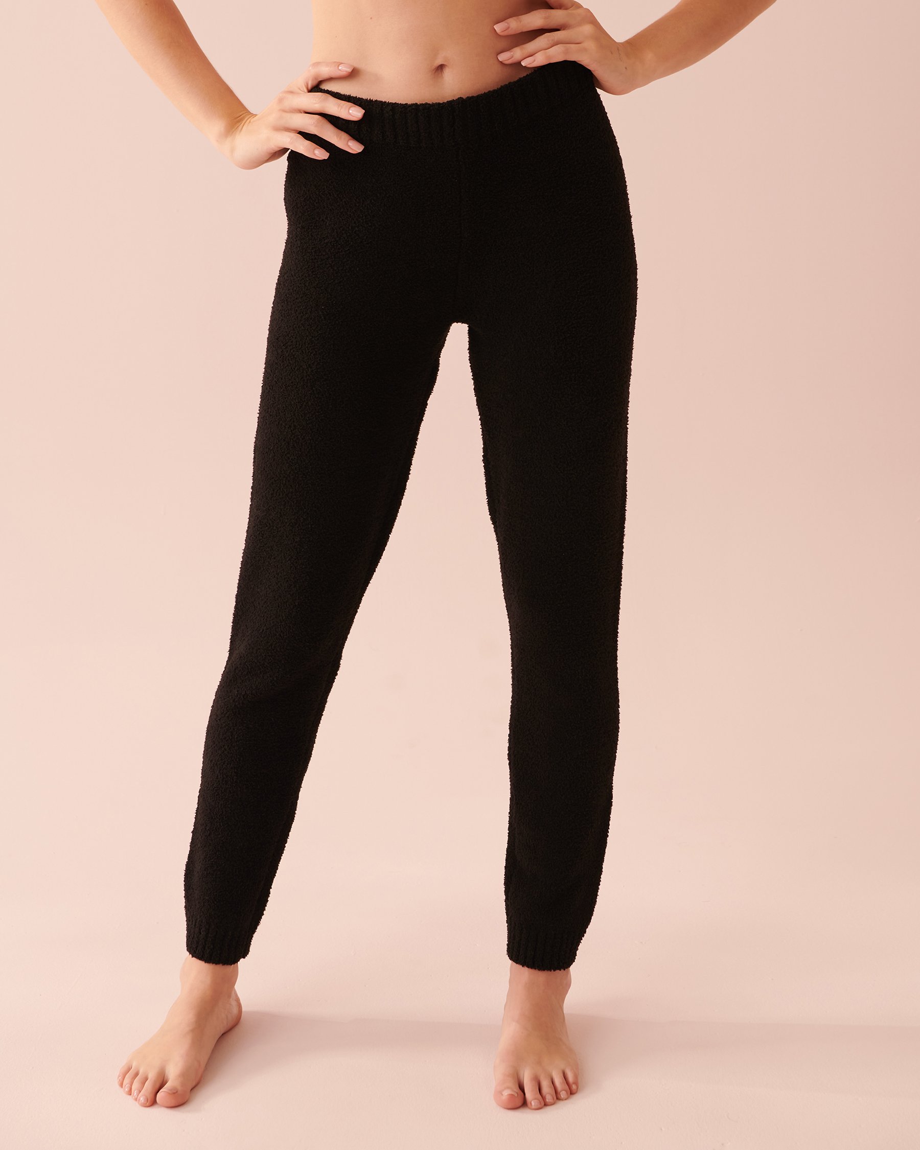 LA VIE EN ROSE Pantalon ajusté en chenille Noir 50200057 - Voir1