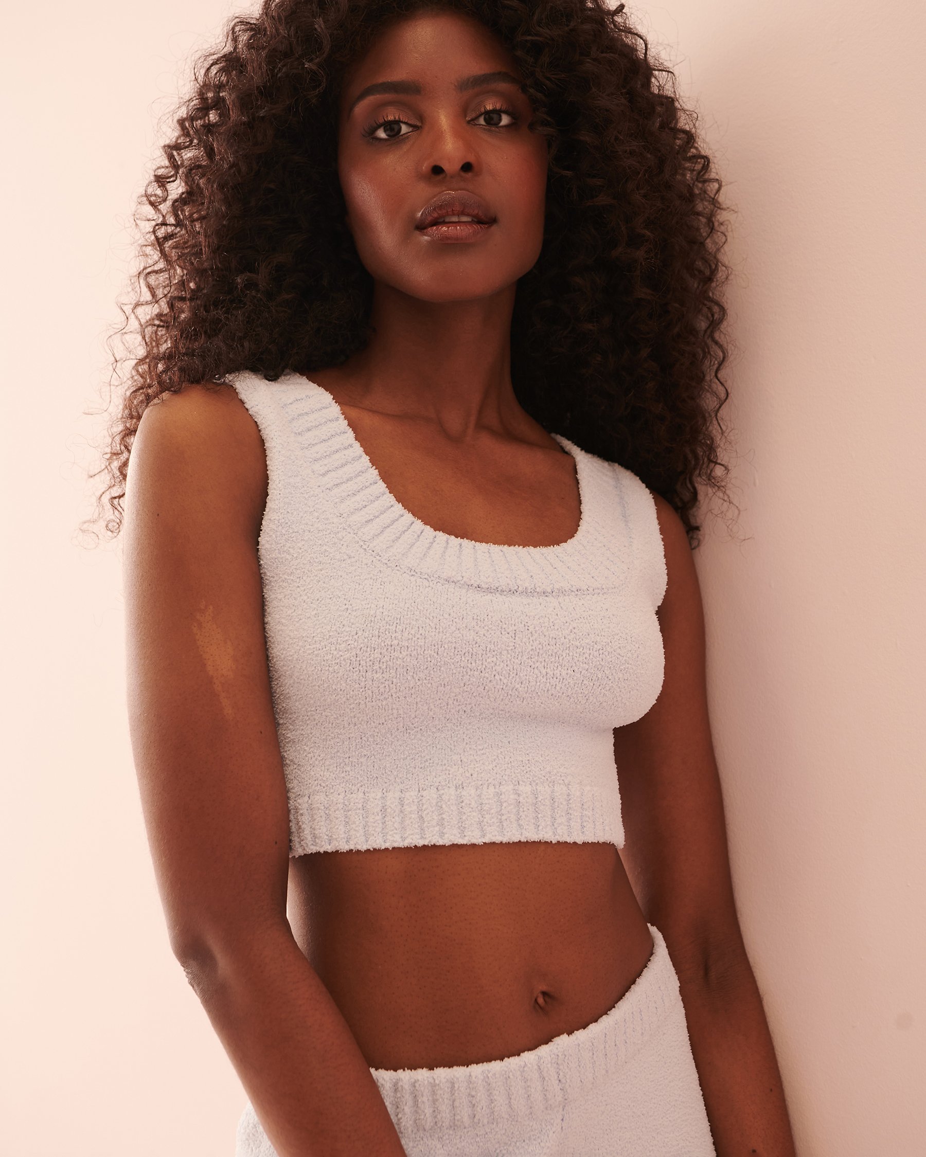 LA VIE EN ROSE Camisole courte en chenille Bleu clair 50100069 - View7