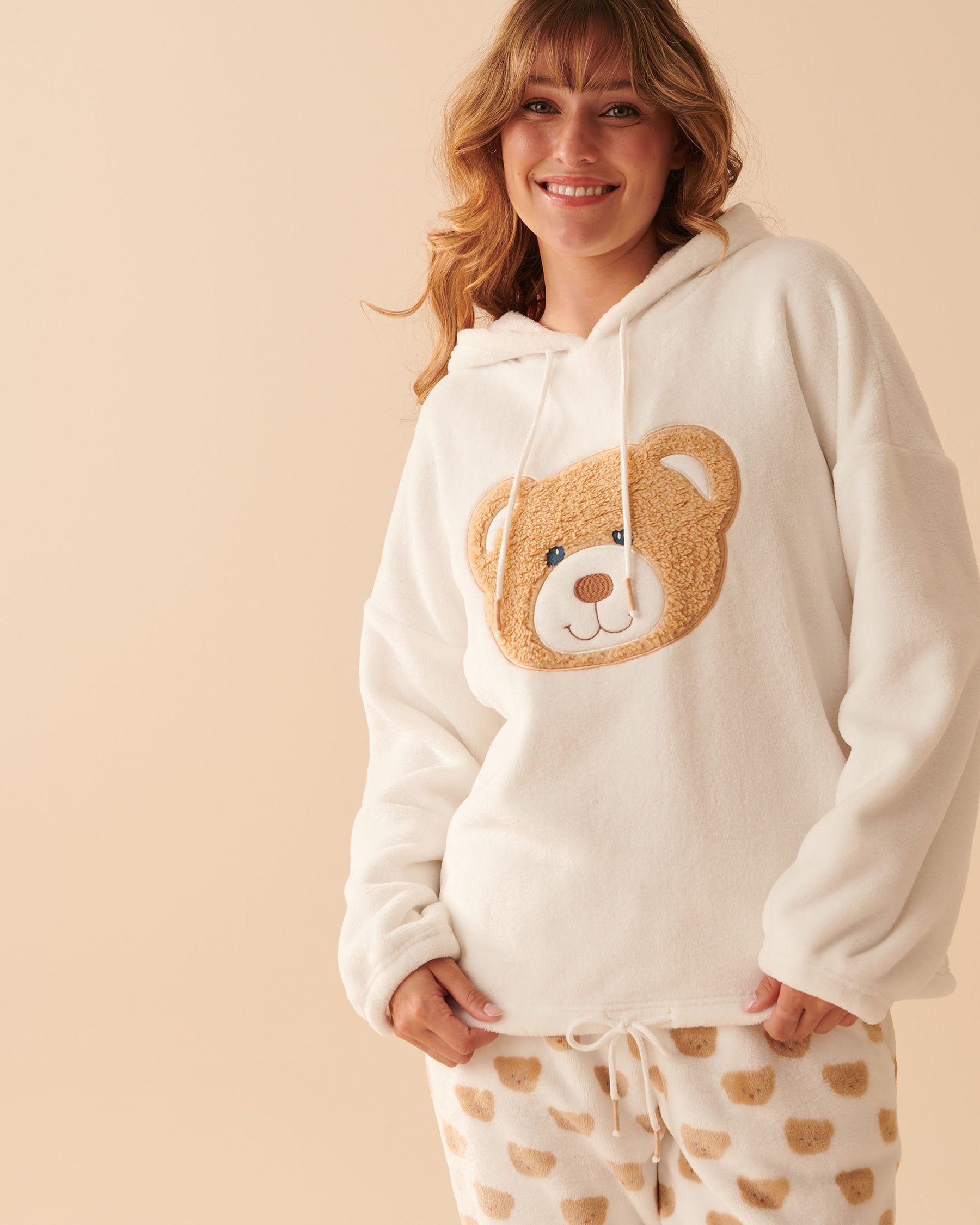 LA VIE EN ROSE Chandail en peluche douce à motif ourson Blanc neige 40100482 - Voir3