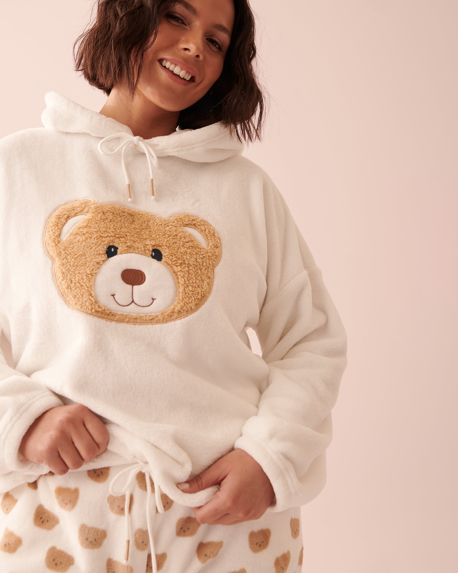 LA VIE EN ROSE Chandail en peluche douce à motif ourson Blanc neige 40100482 - Voir7