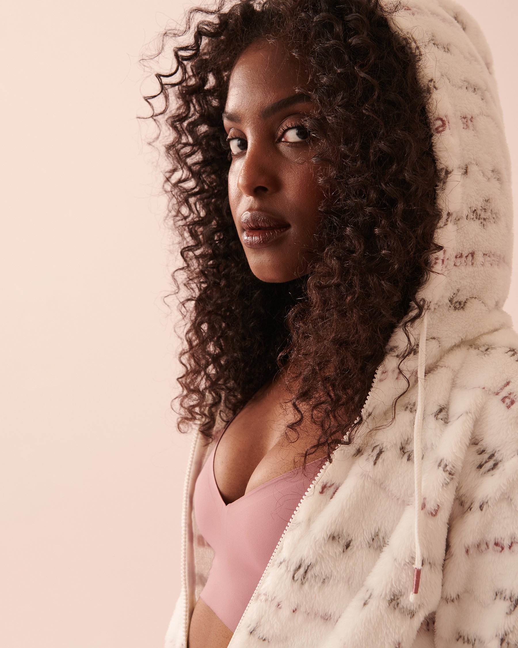 LA VIE EN ROSE Soft Plush Hooded Cardigan ME time 40200477 - View4
