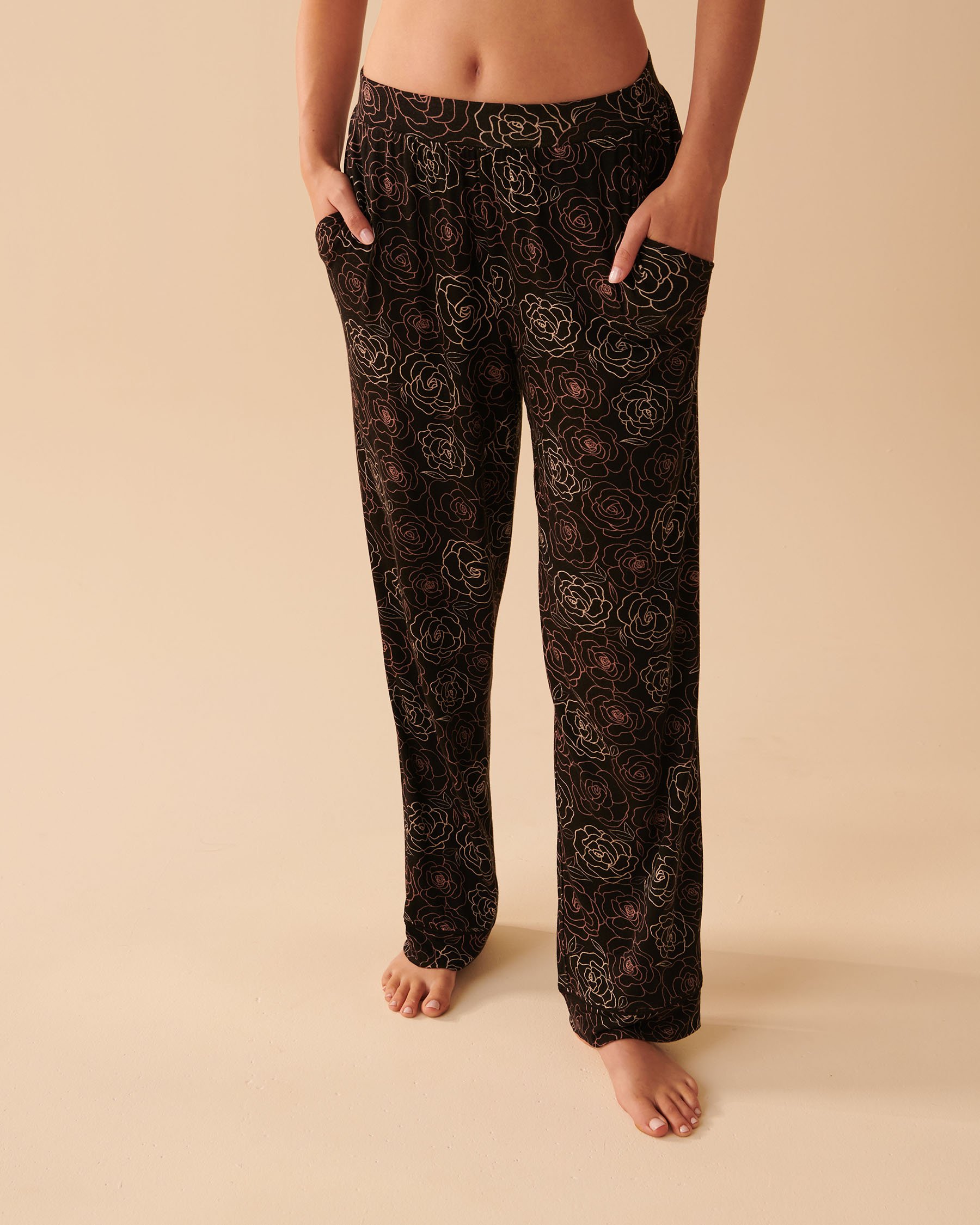 LA VIE EN ROSE Soft Jersey Pajama Pants Dark roses 40200483 - View1