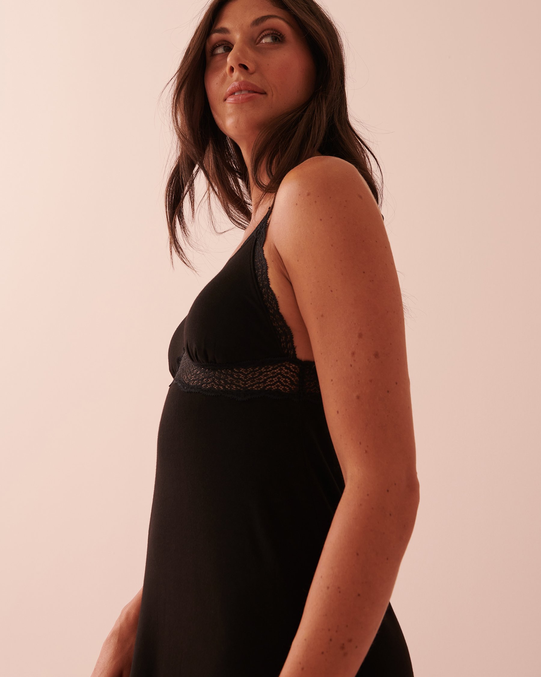 LA VIE EN ROSE Soft Jersey Lace Details Nightie Black 40500302 - View3