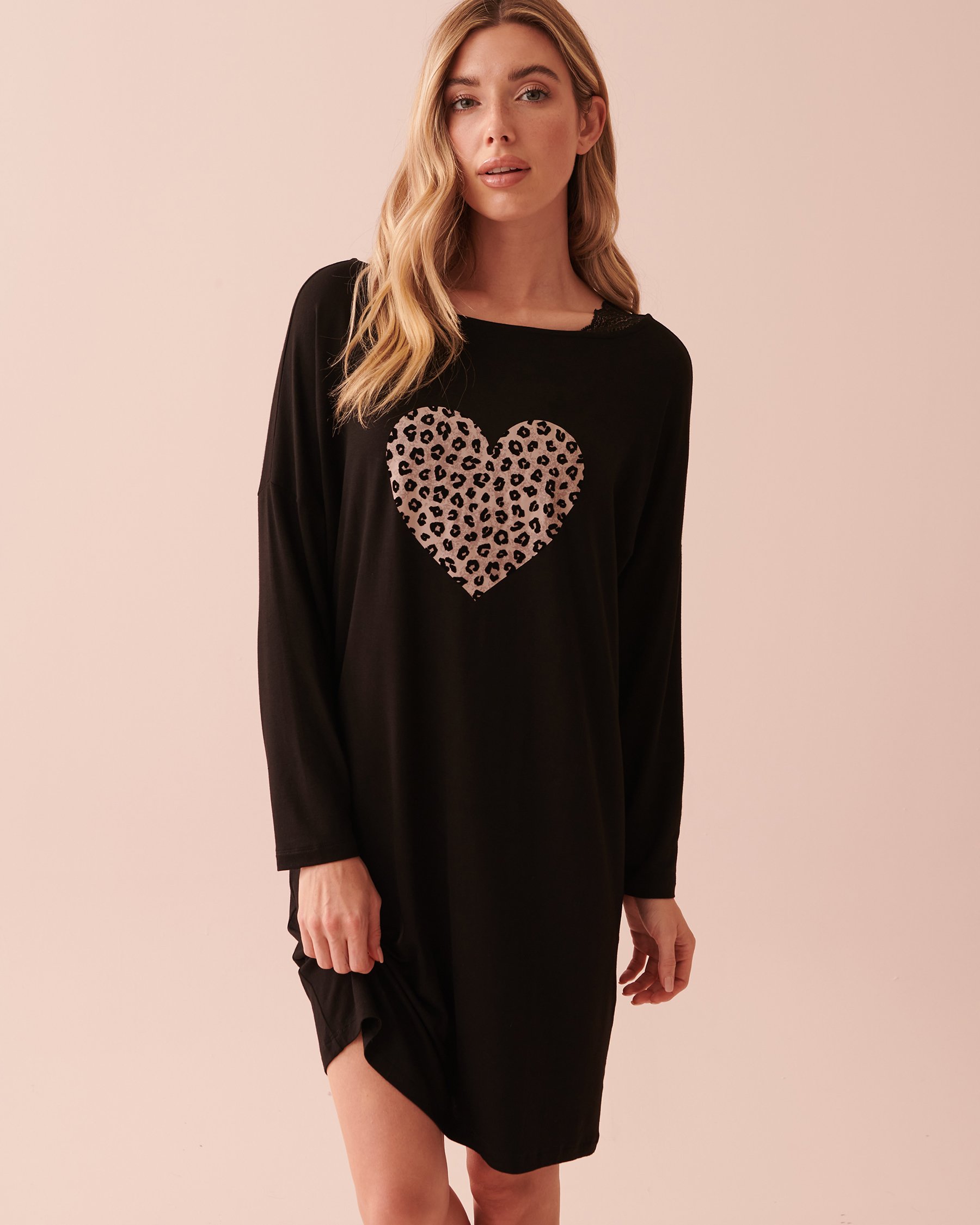 LA VIE EN ROSE Chemise de nuit manches longues en jersey doux Noir 40500303 - Voir1