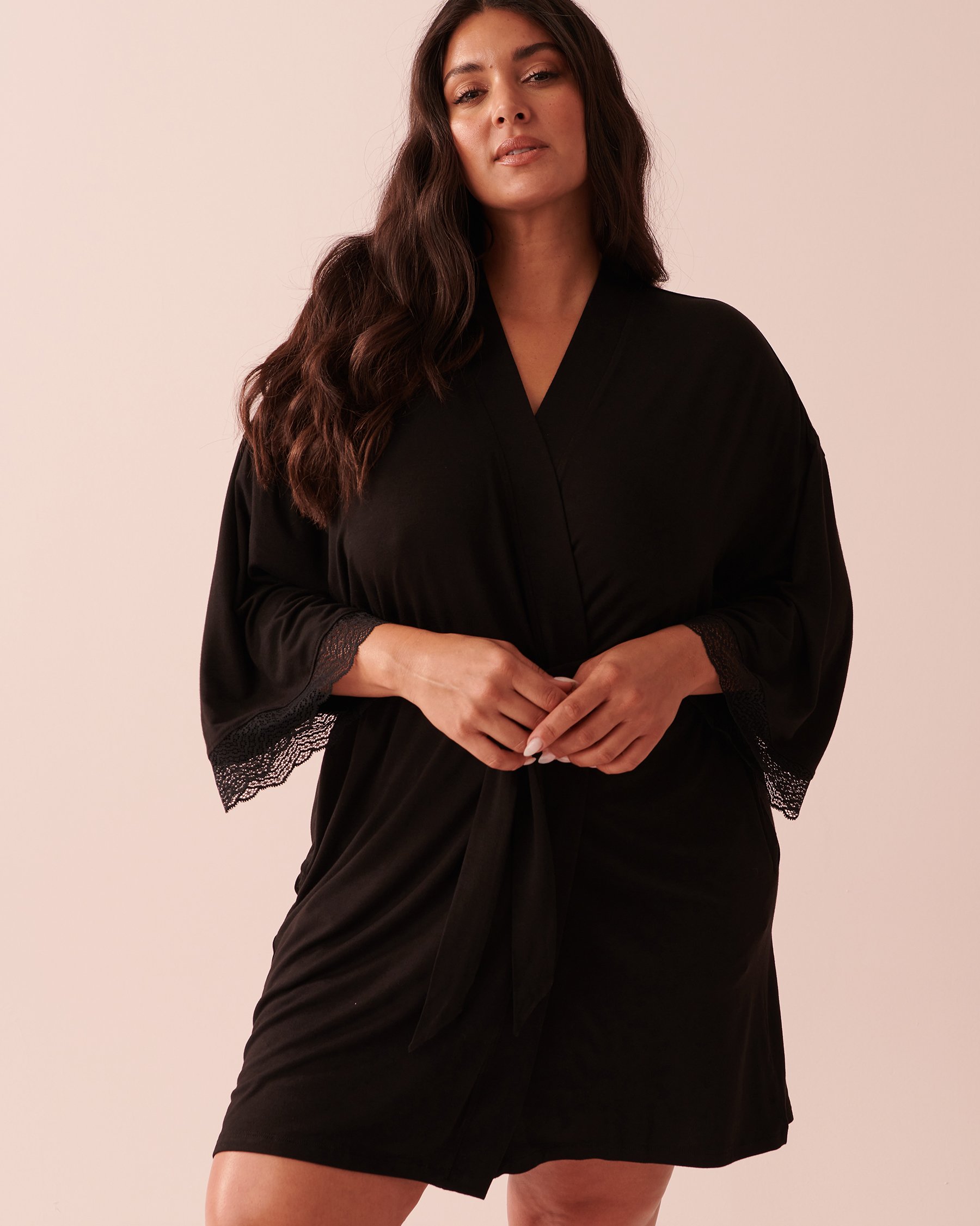 LA VIE EN ROSE Soft Jersey Lace Trim Kimono Black 40600139 - View2