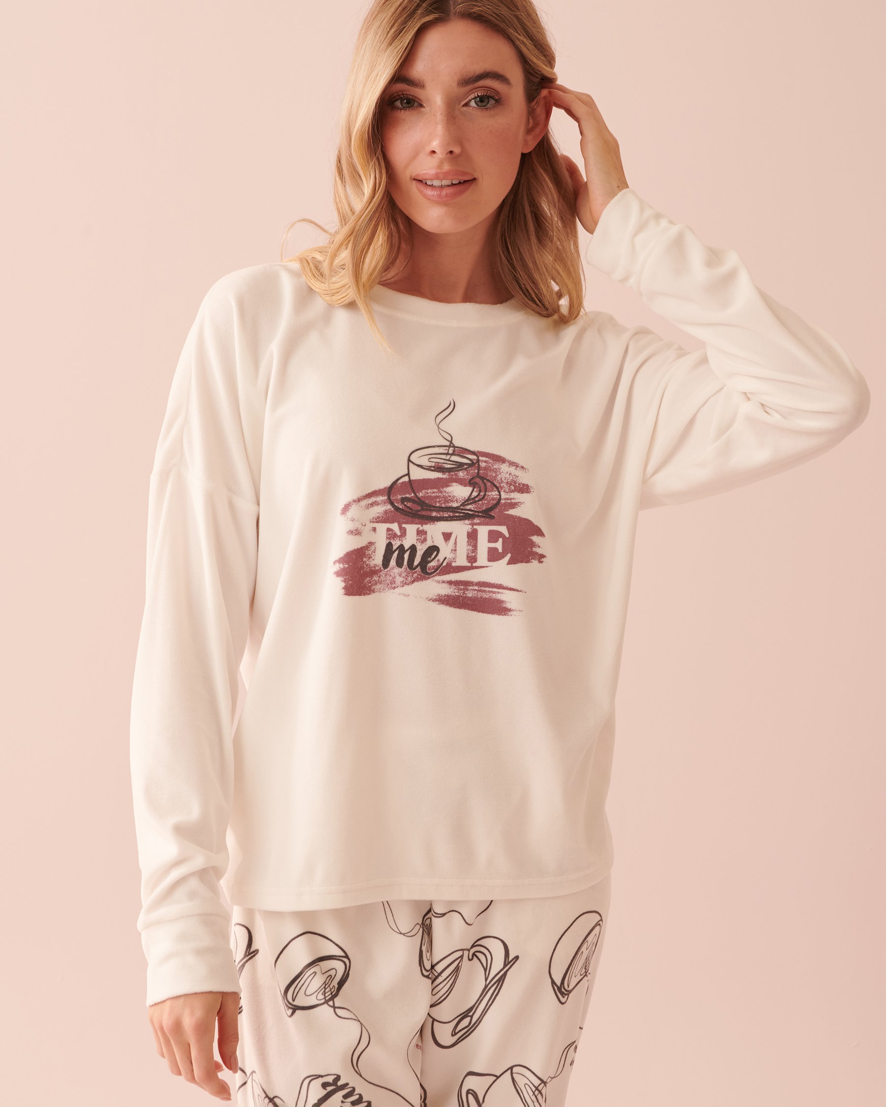 LA VIE EN ROSE Luxury Velour Long Sleeve Shirt Snow white 40100483 - View1