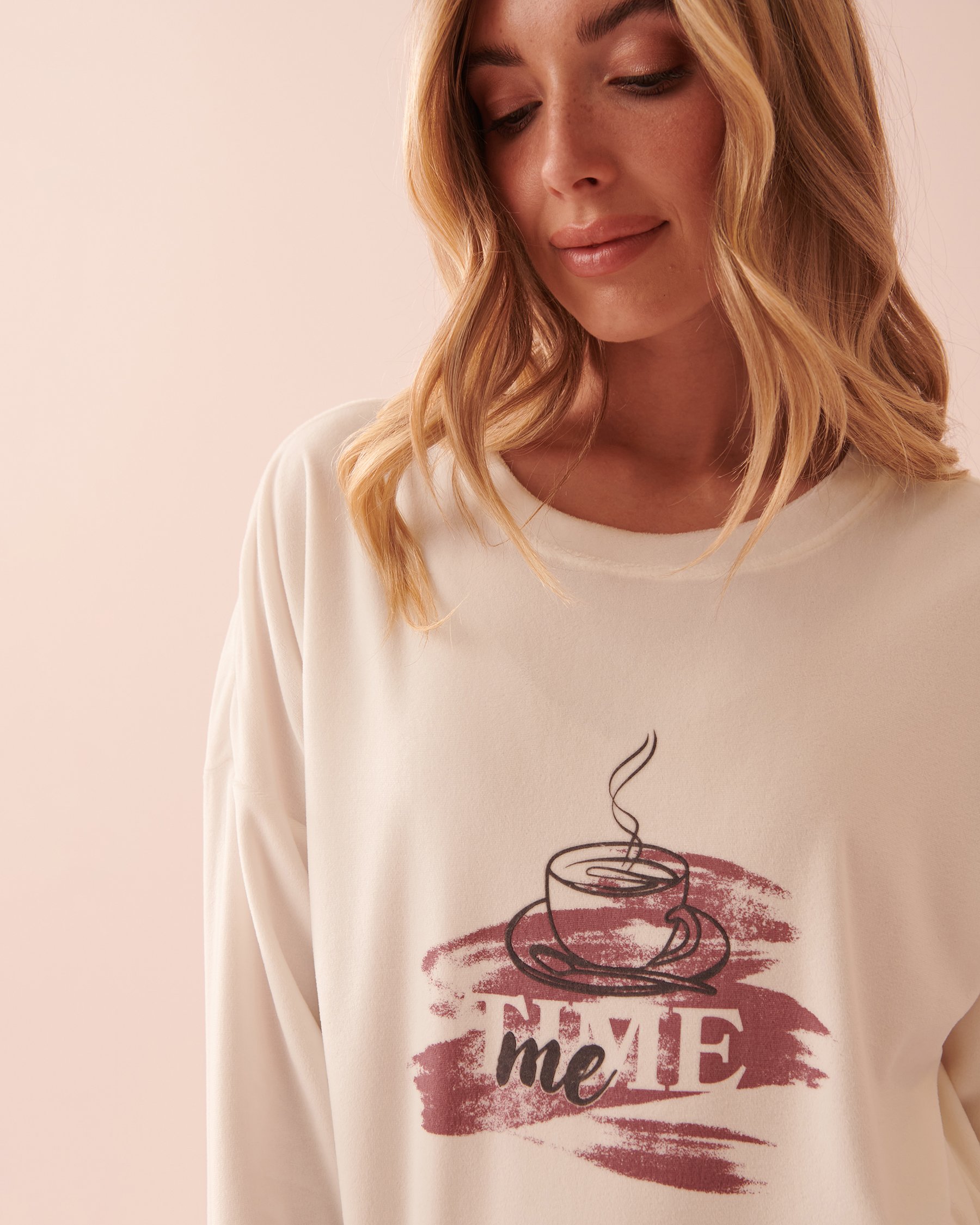 LA VIE EN ROSE Luxury Velour Long Sleeve Shirt Snow white 40100483 - View3